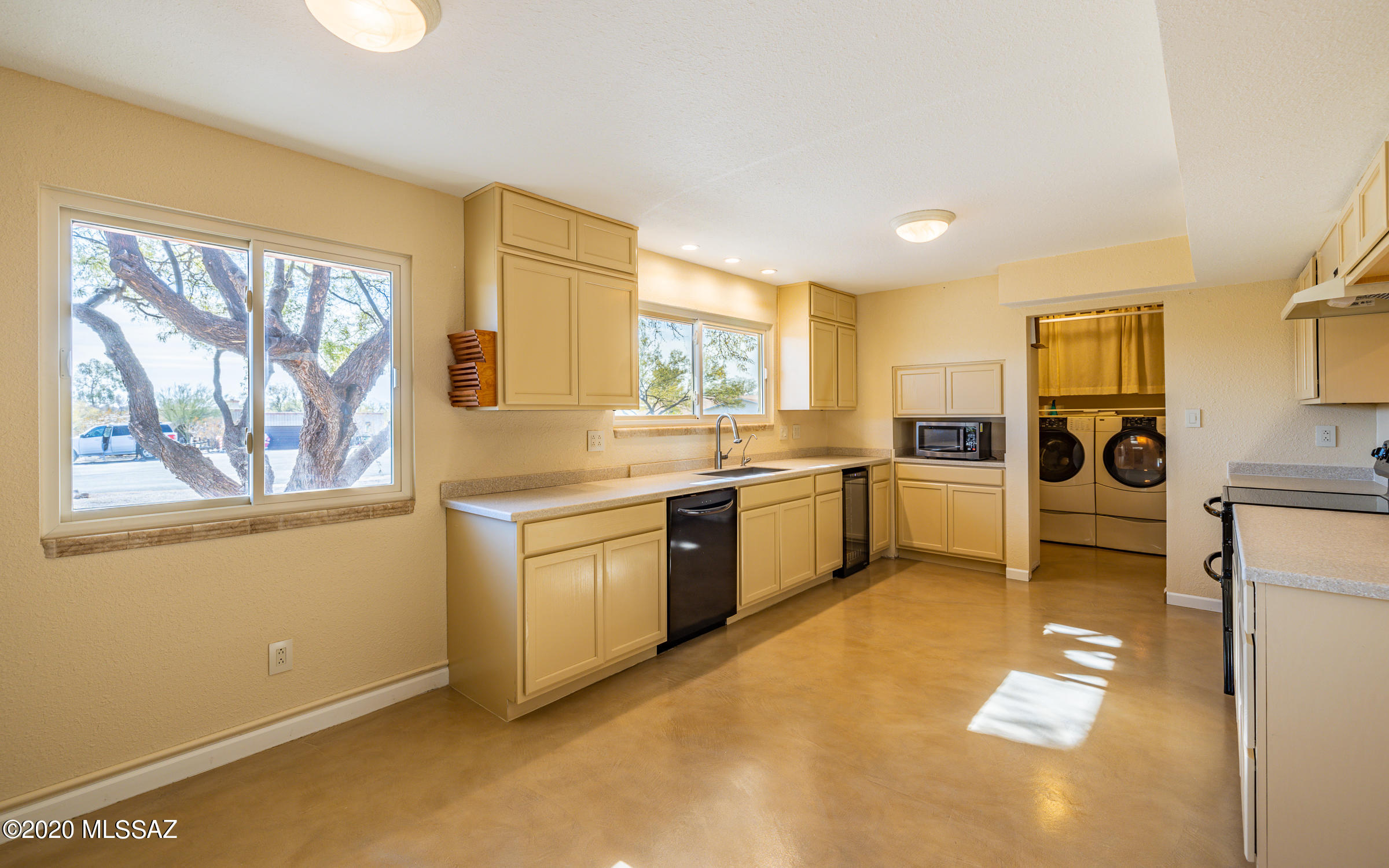 4525 N Banyon Tree Drive