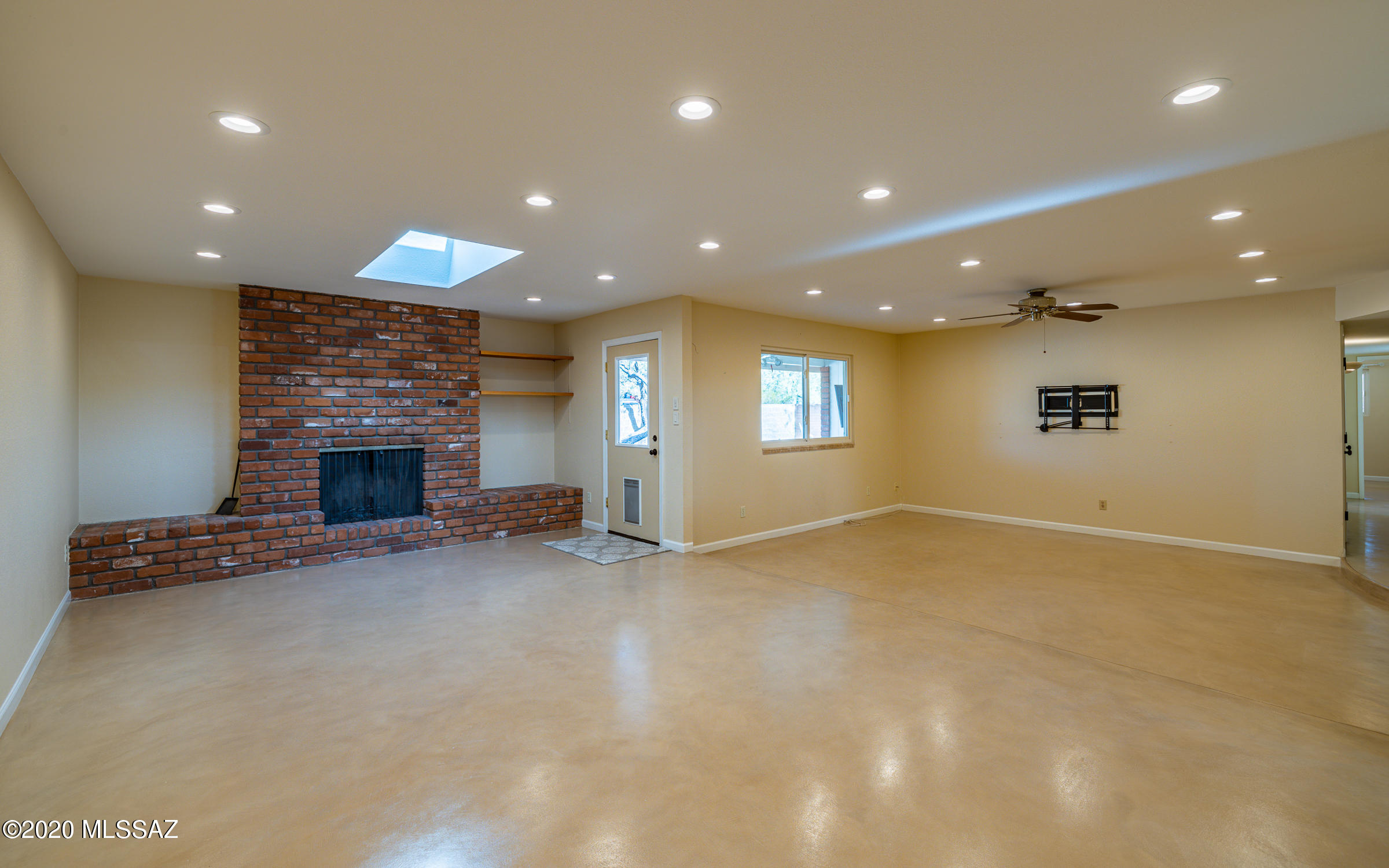 4525 N Banyon Tree Drive