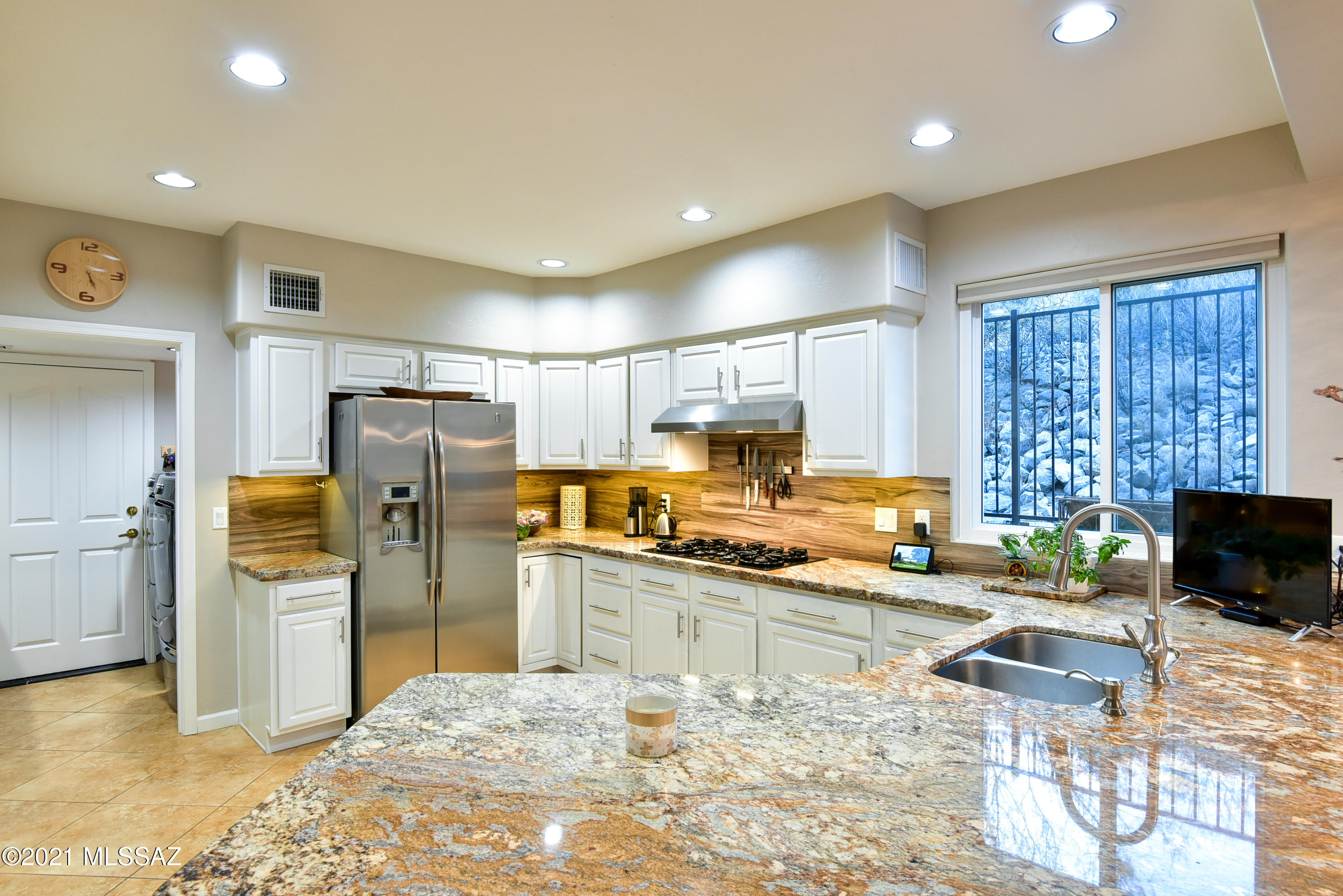 5719 N Placita Deleite