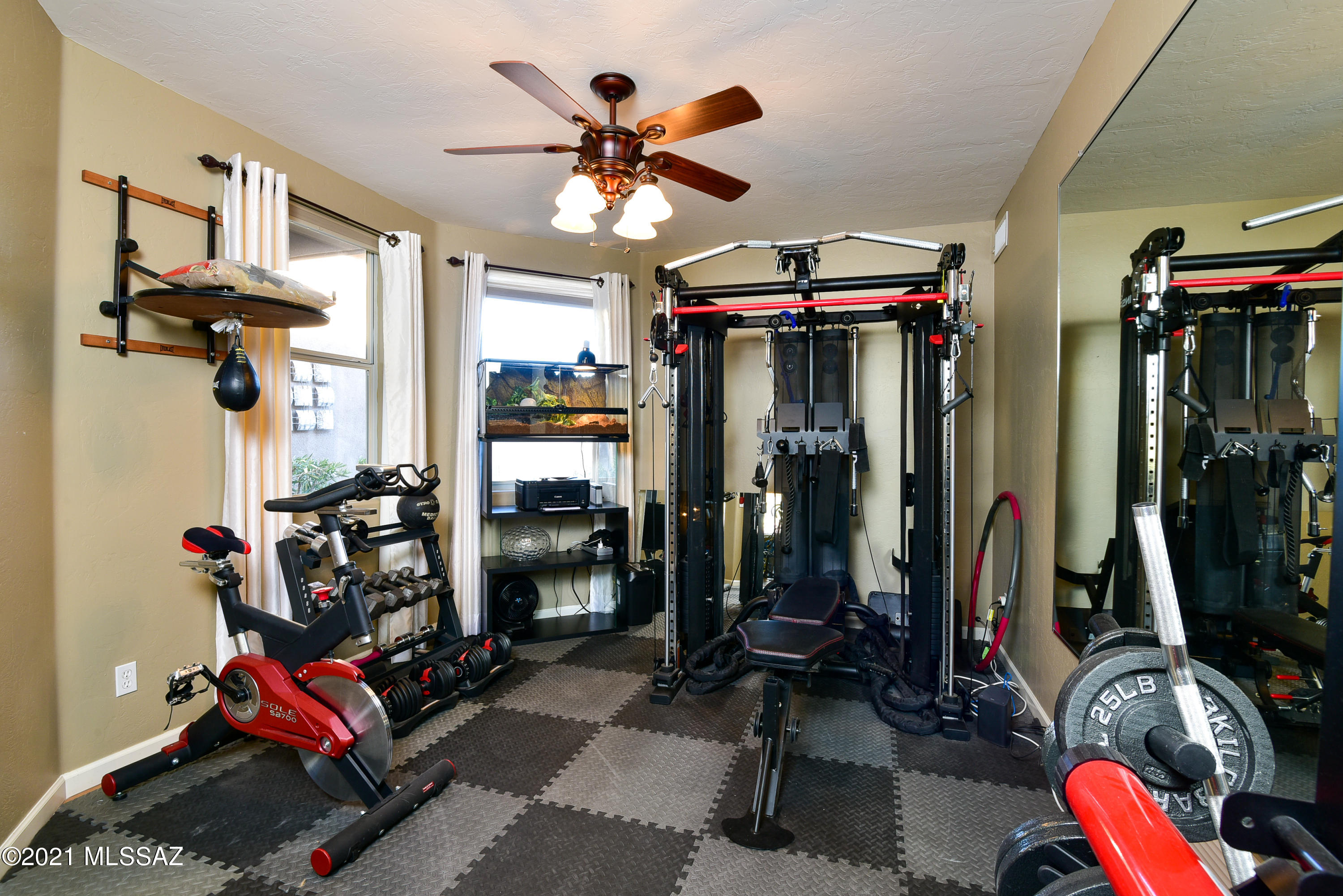 5719 N Placita Deleite