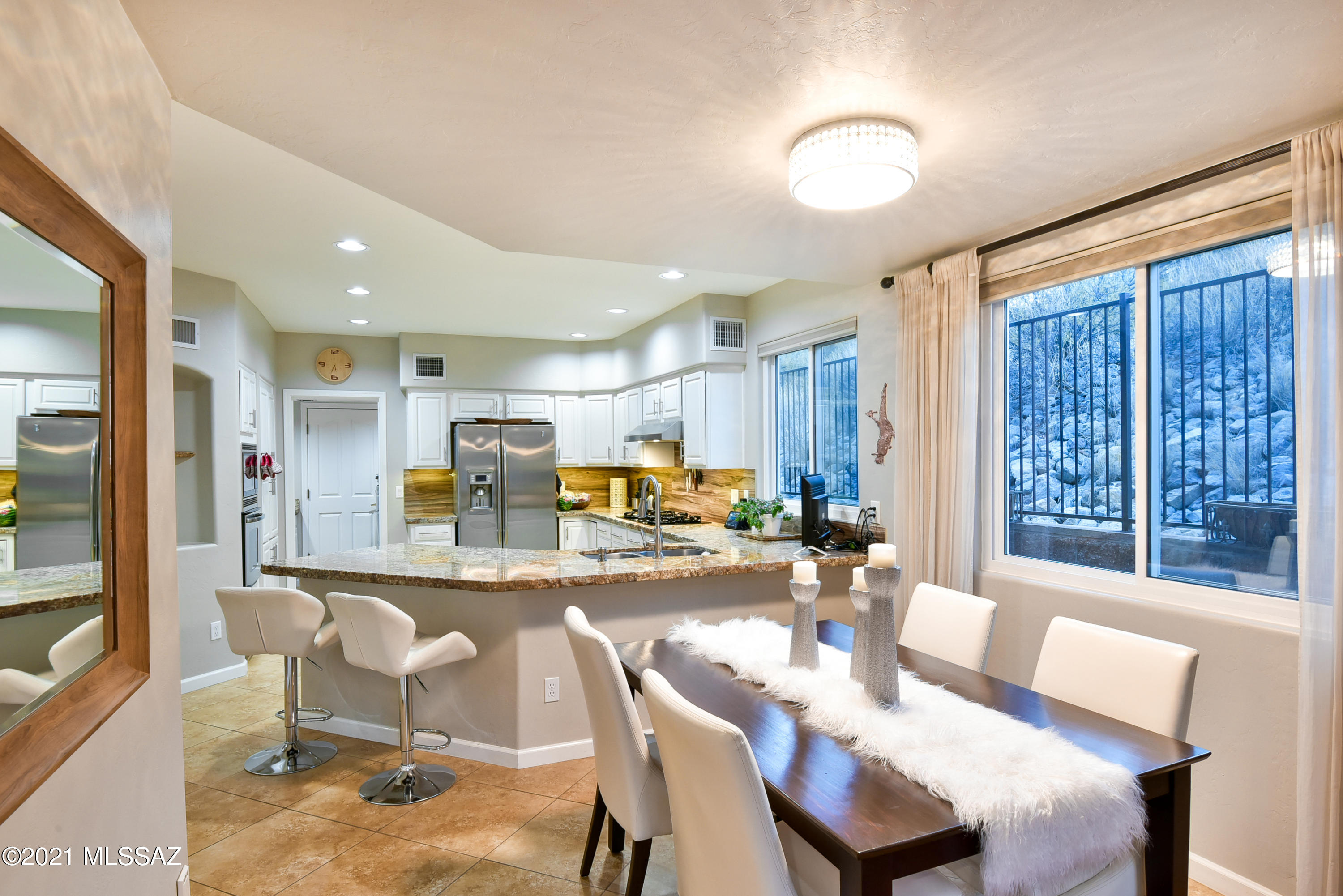 5719 N Placita Deleite