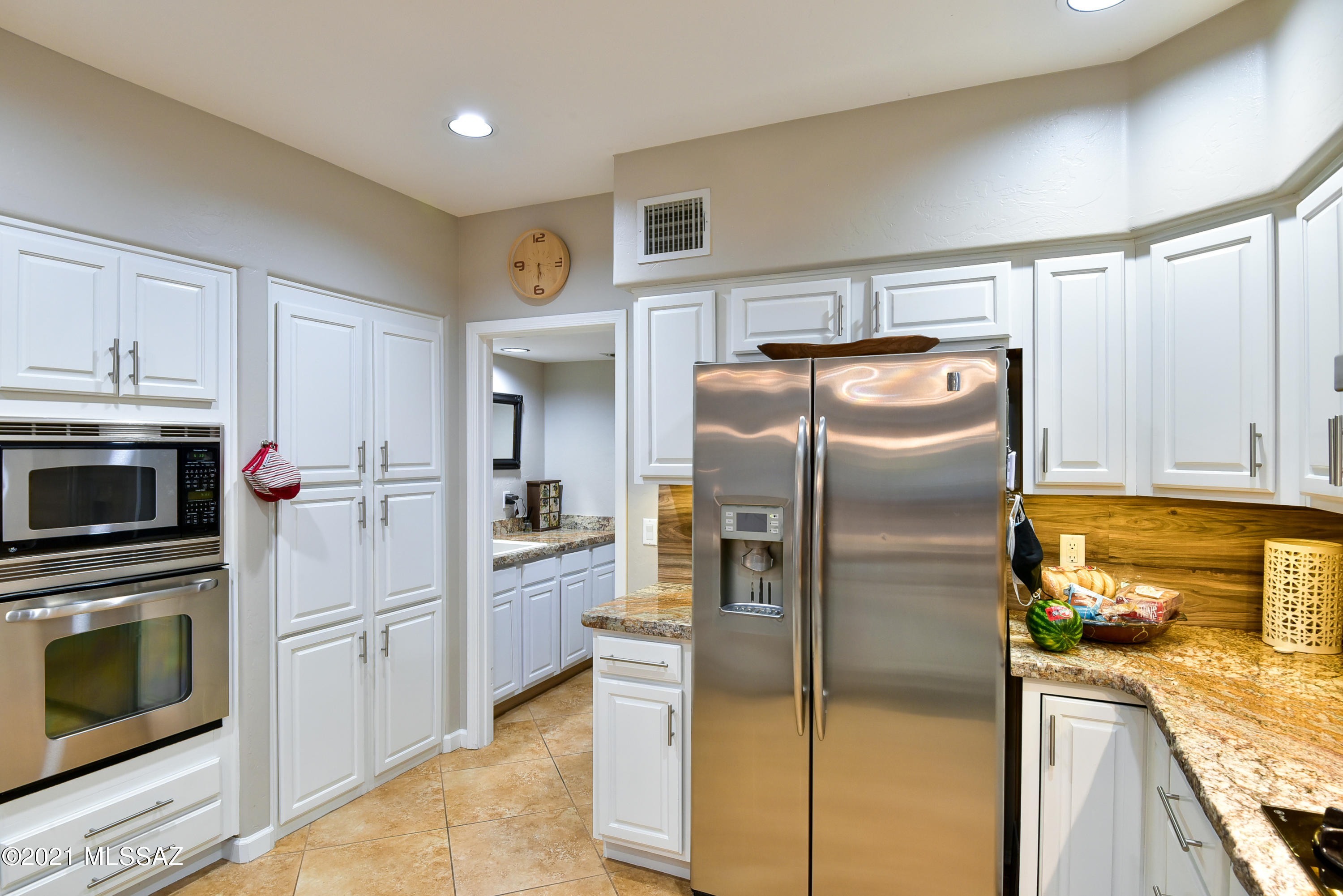 5719 N Placita Deleite