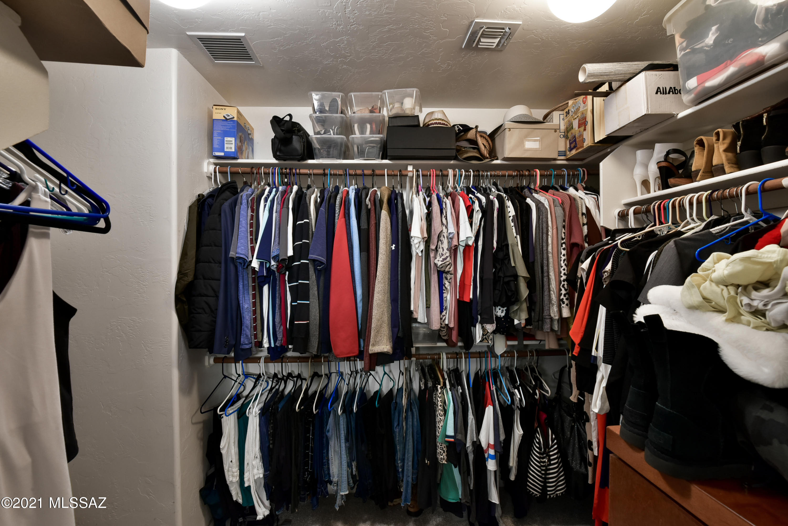 5719 N Placita Deleite