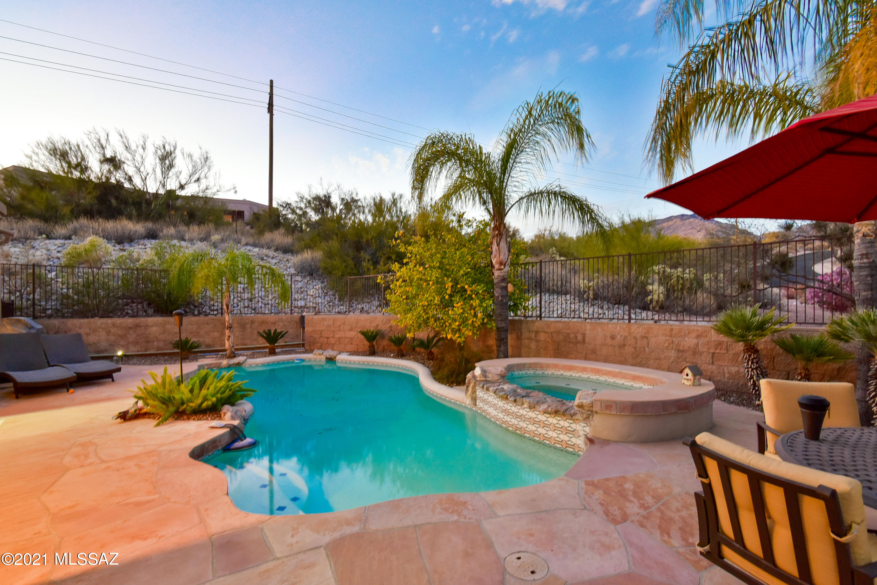 5719 N Placita Deleite