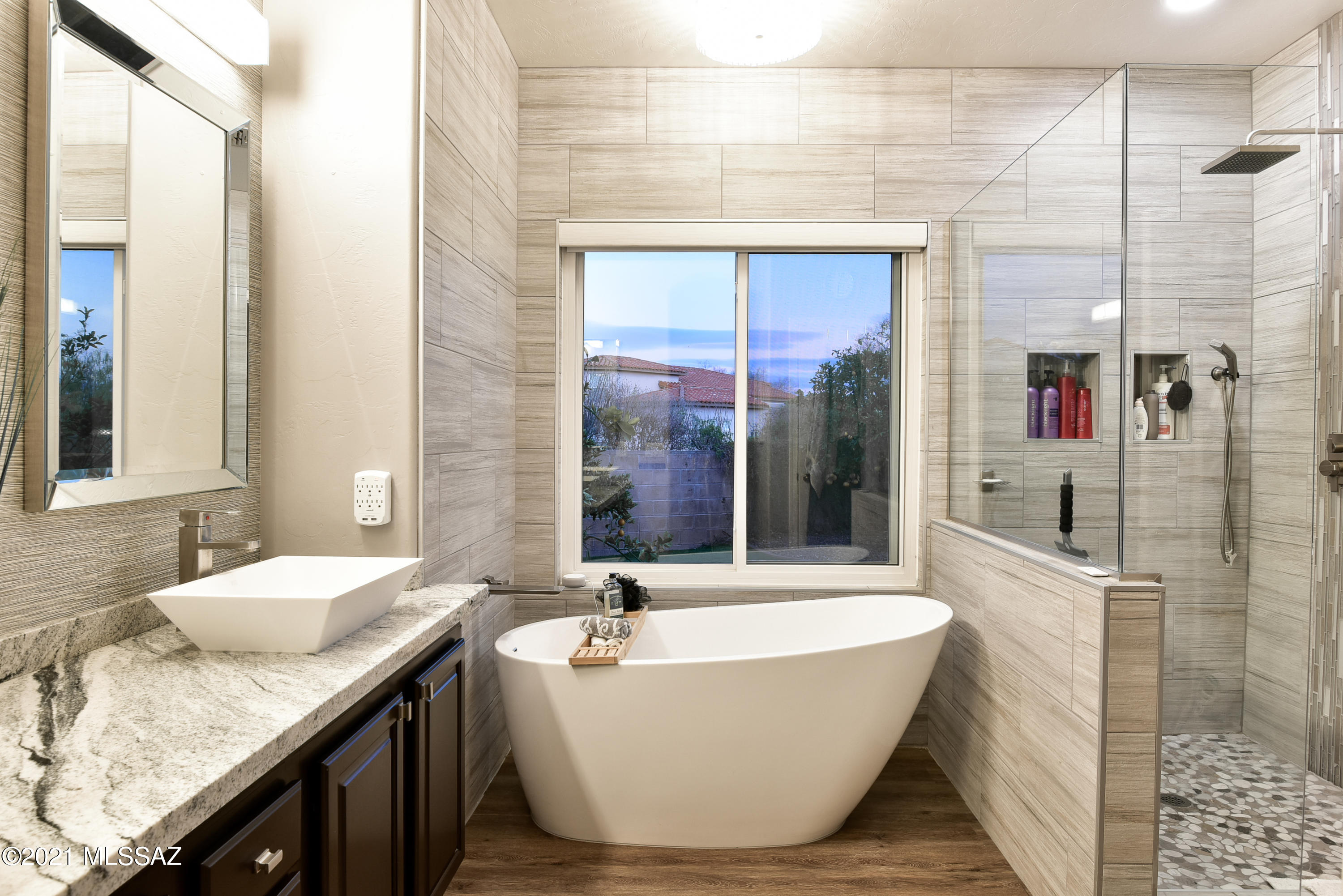 5719 N Placita Deleite