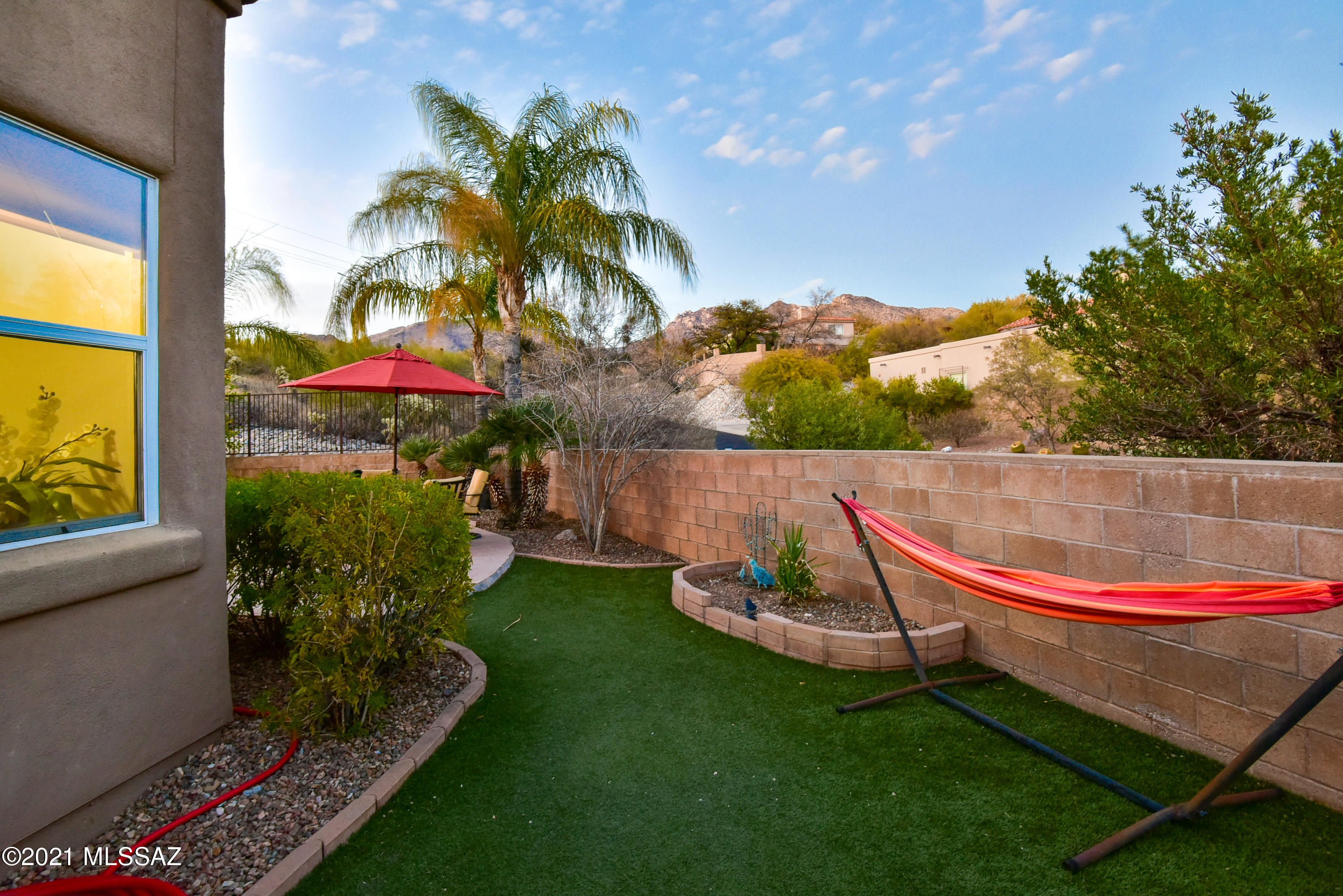 5719 N Placita Deleite