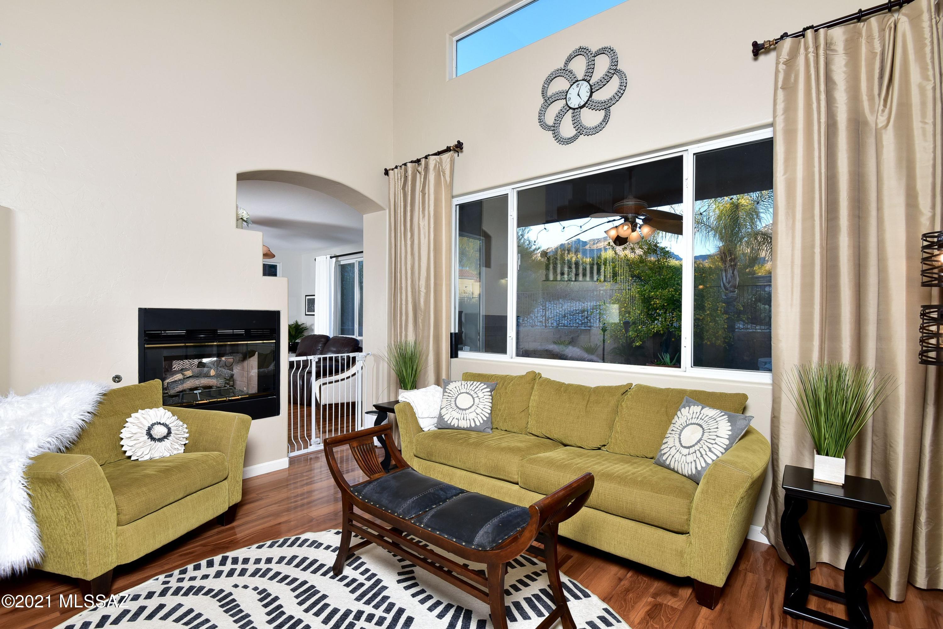 5719 N Placita Deleite