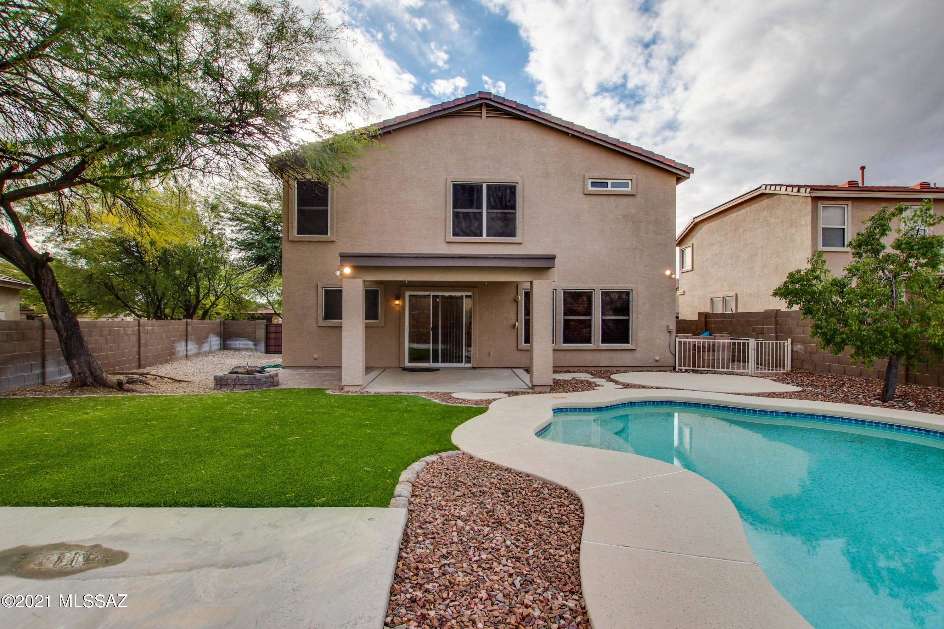 13168 N Tanner Robert Drive