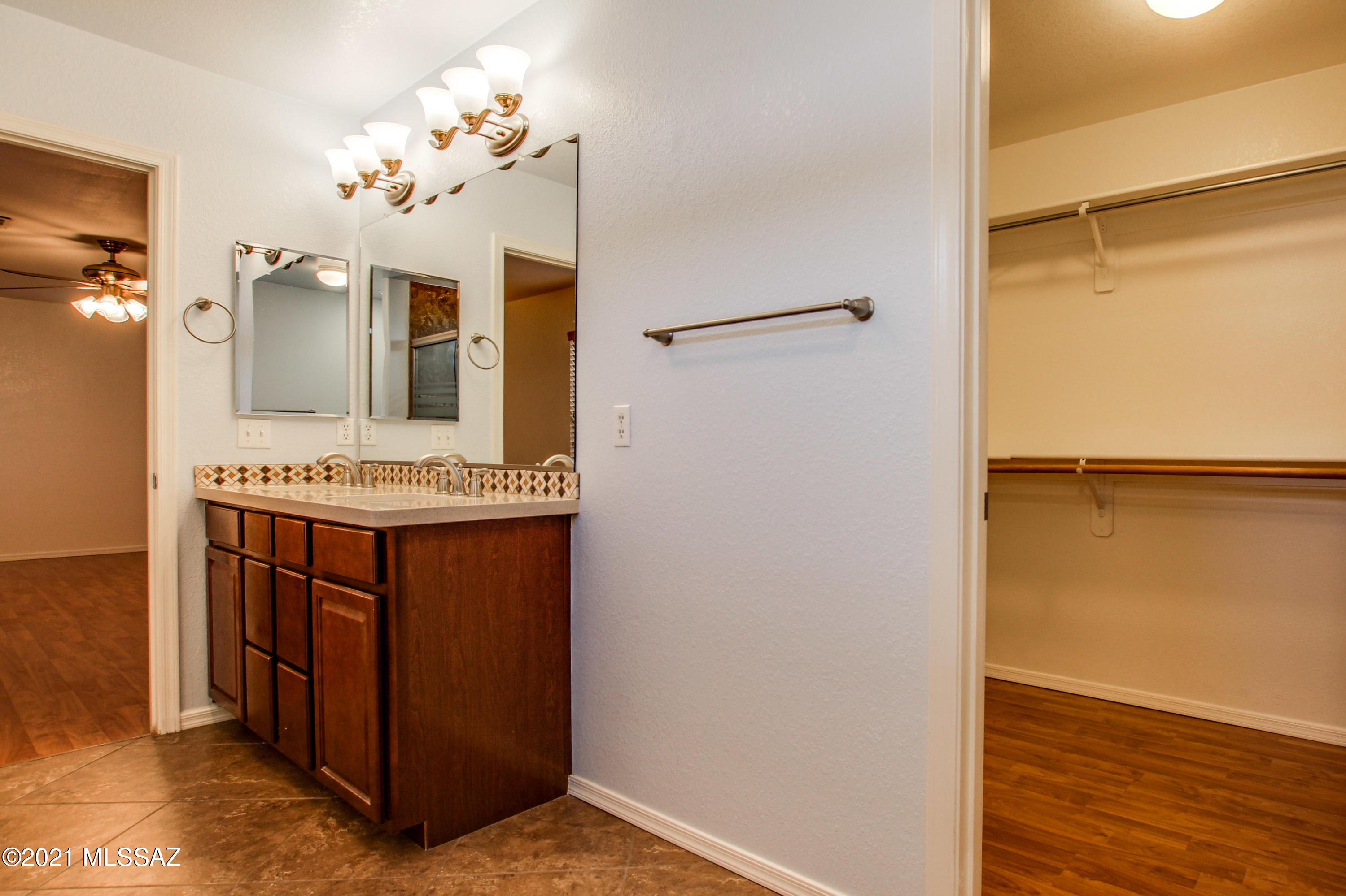 13168 N Tanner Robert Drive