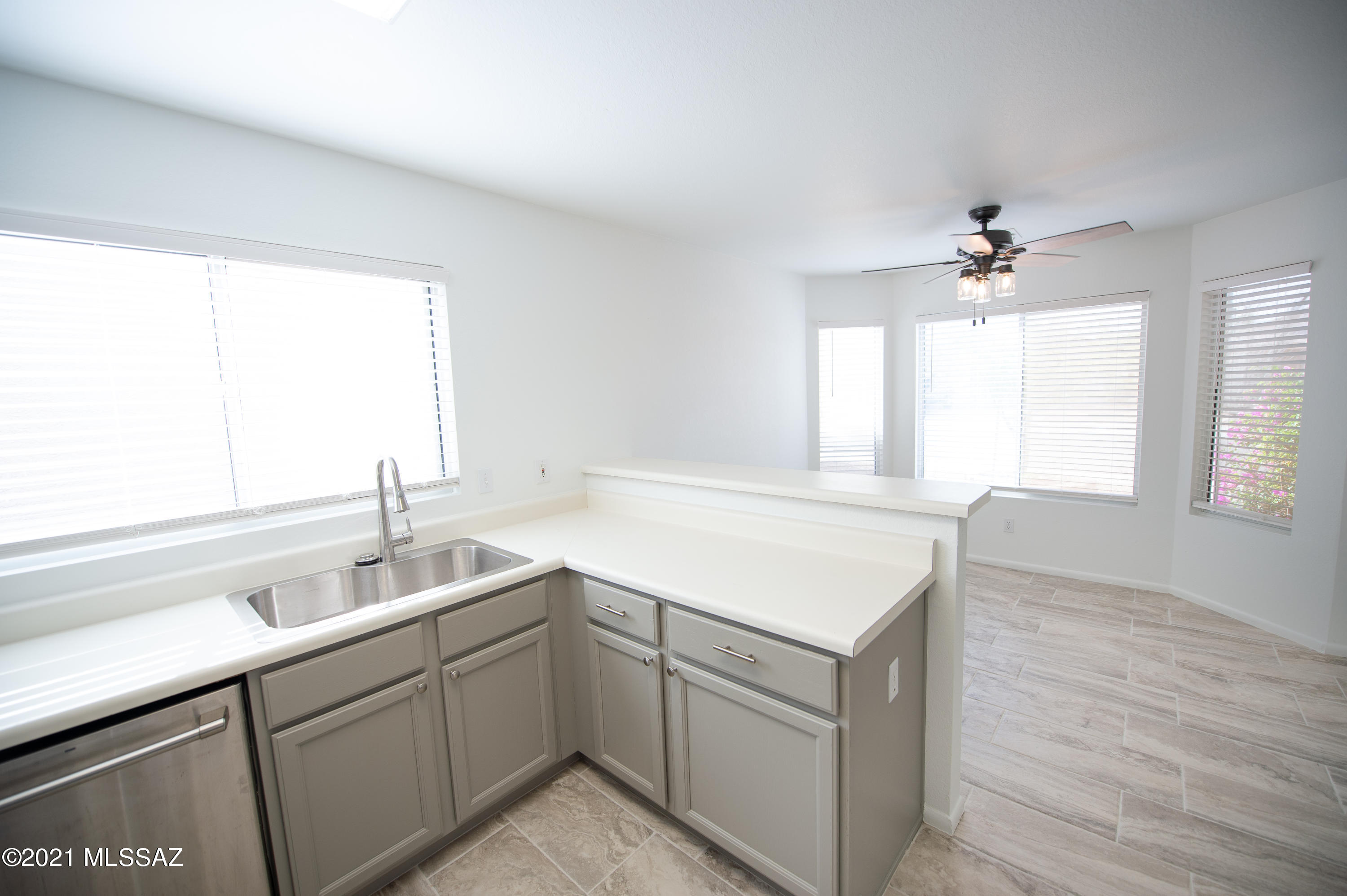 9229 E Muleshoe Street