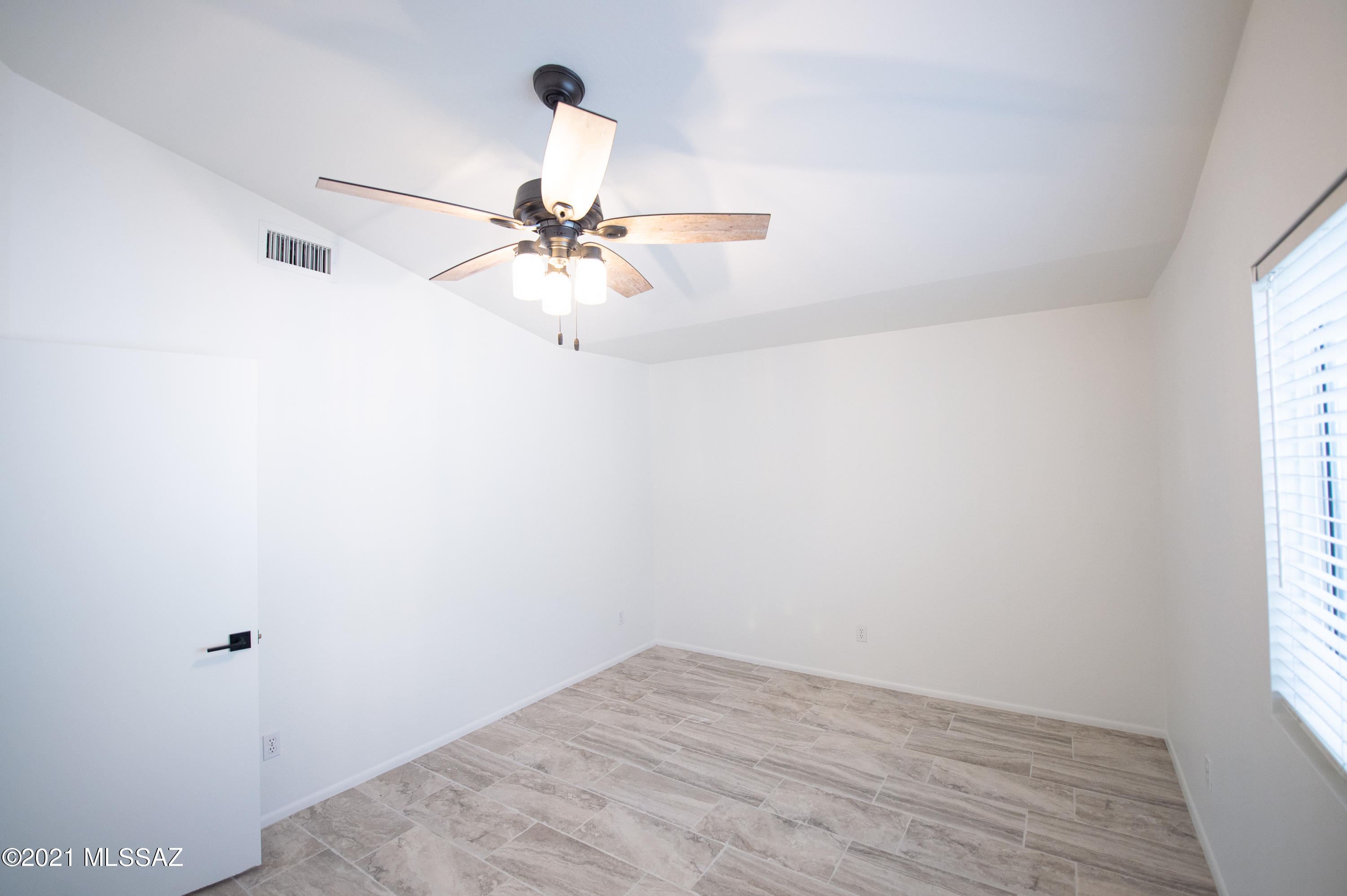 9229 E Muleshoe Street