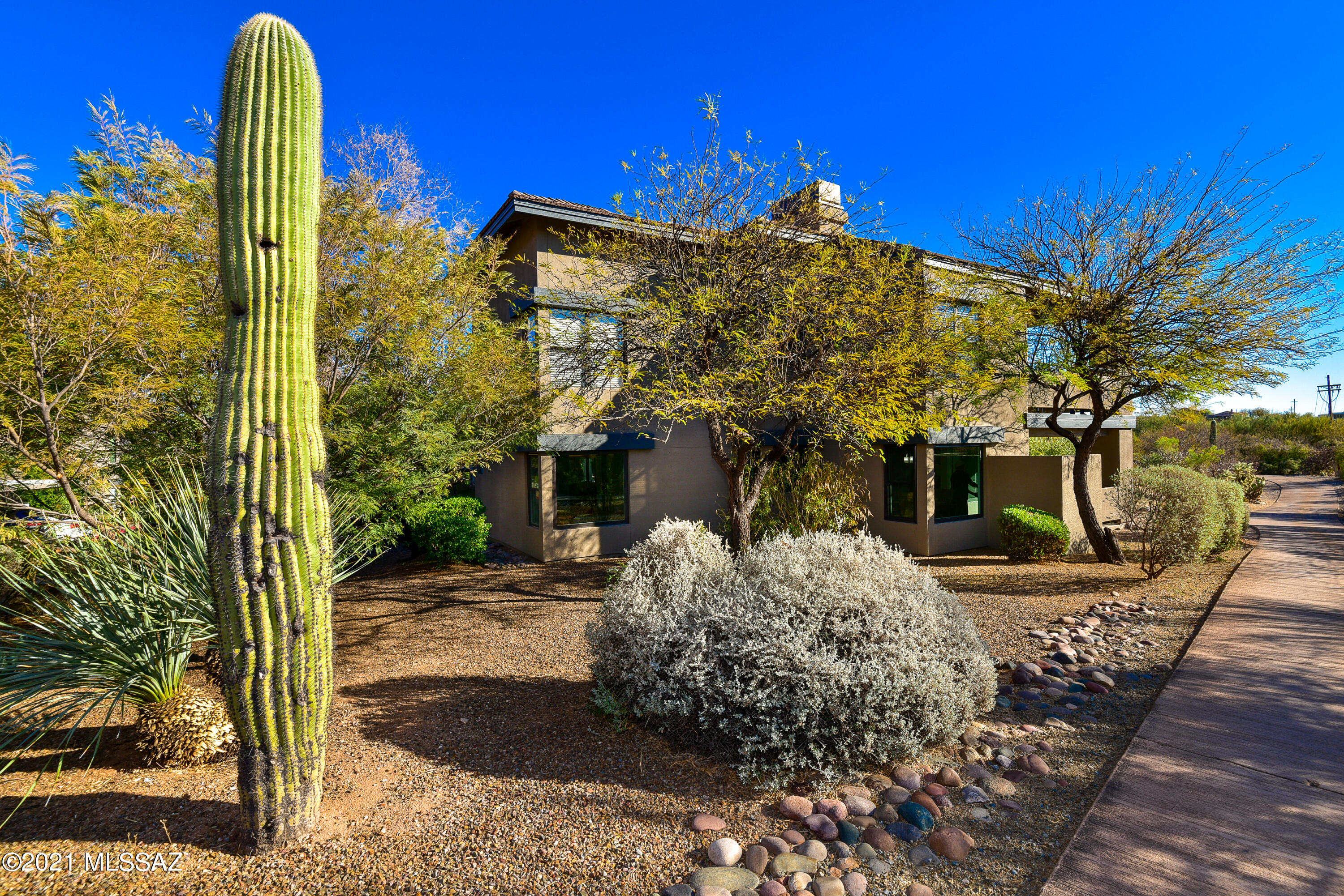 5855 N Kolb Road Unit: 2101