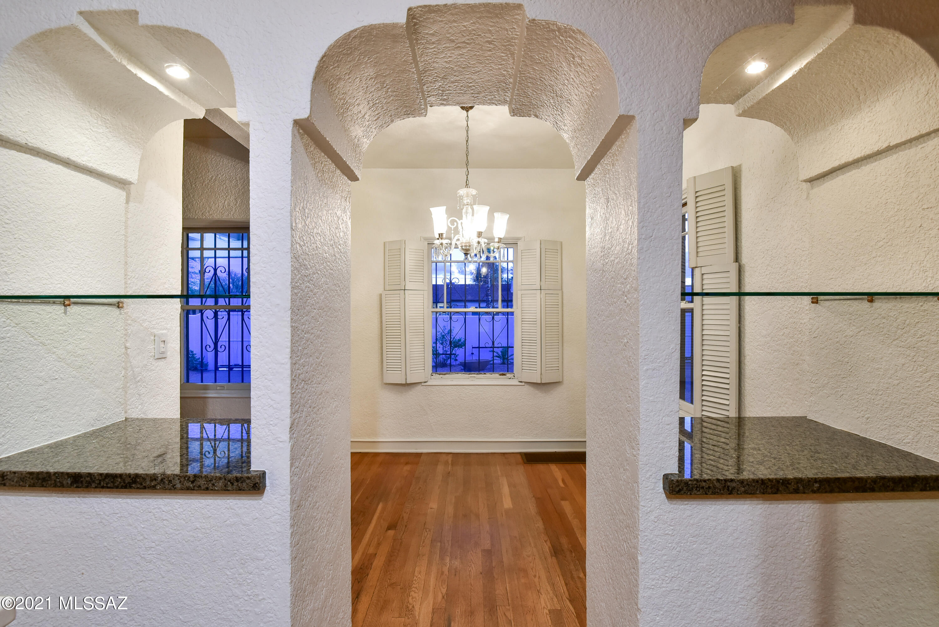 1025 E Edison Street