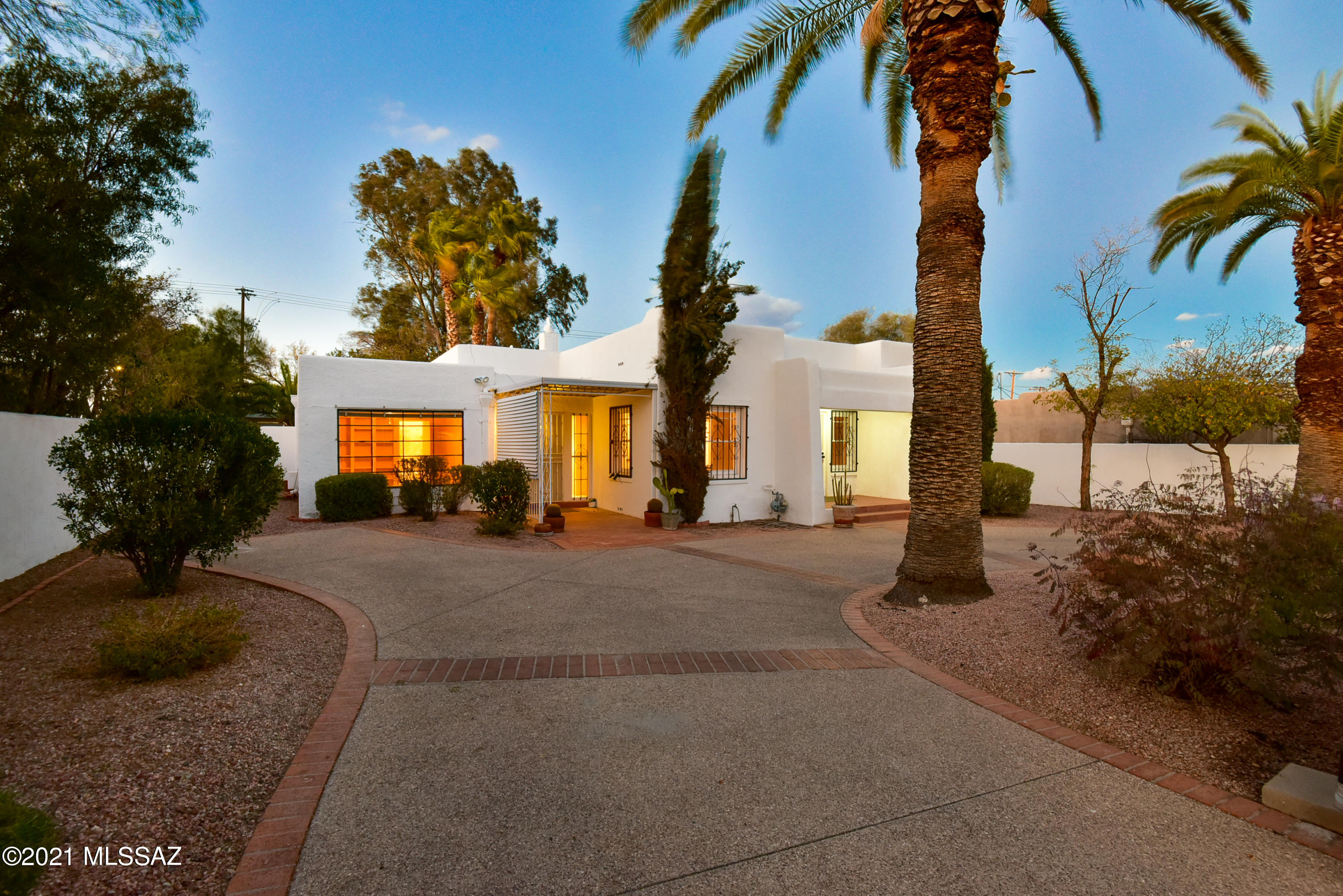 1025 E Edison Street