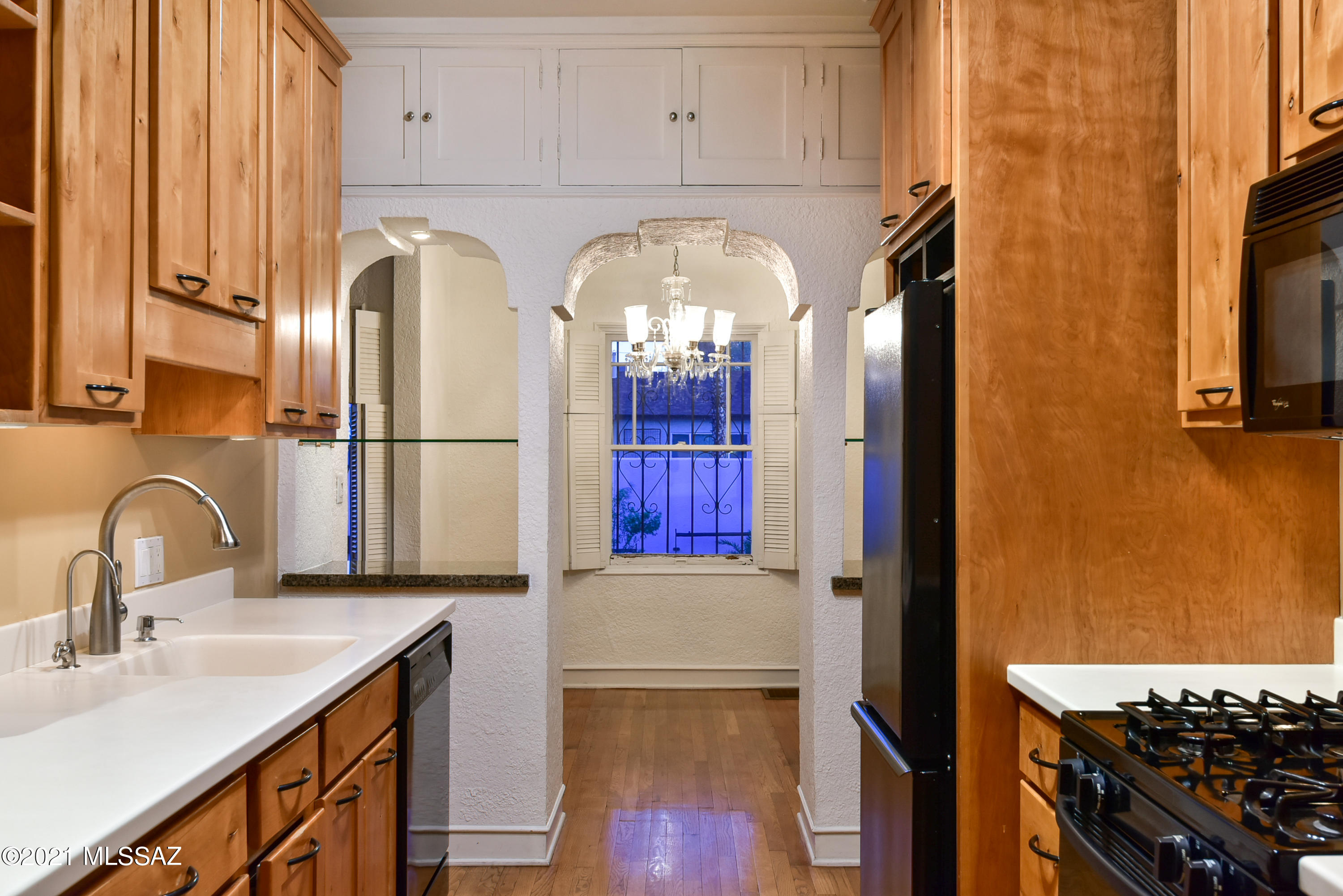 1025 E Edison Street