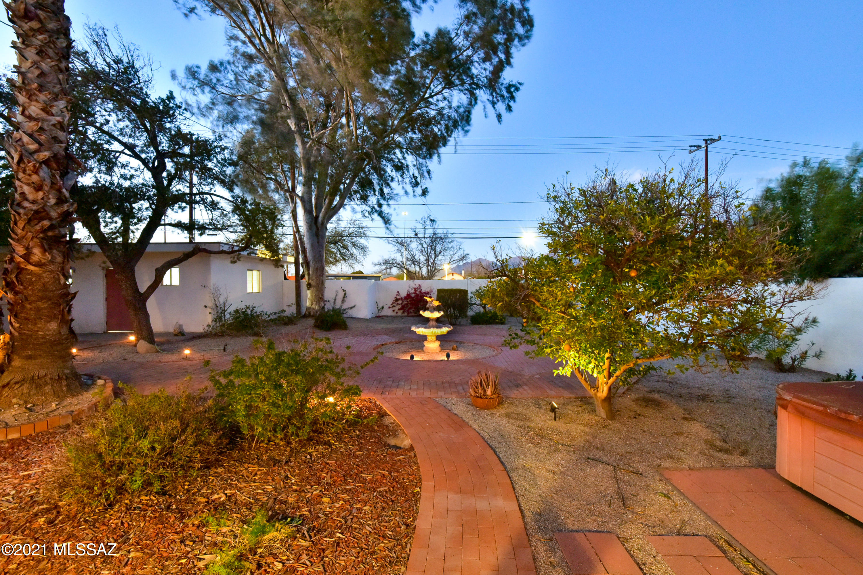 1025 E Edison Street