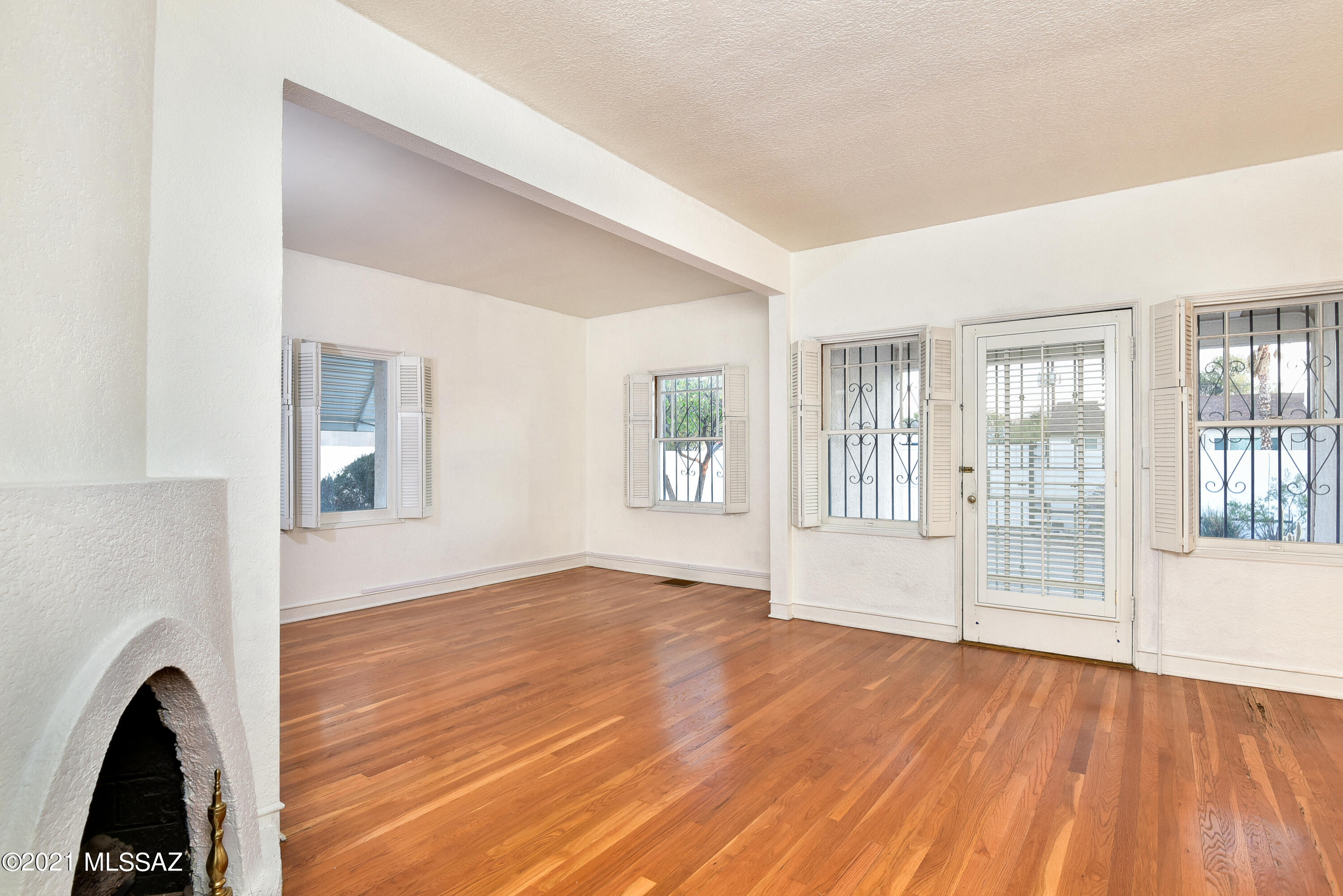 1025 E Edison Street