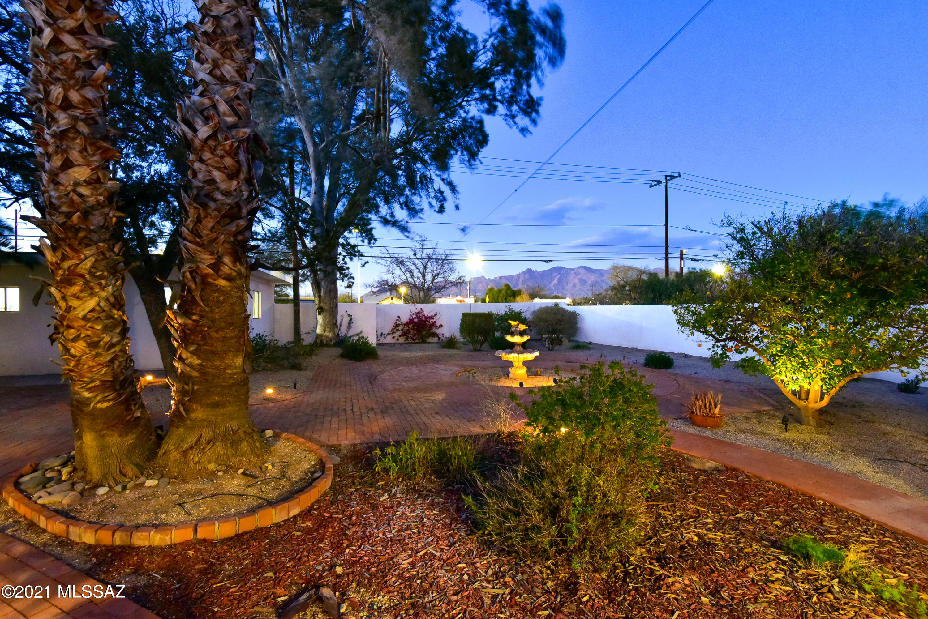 1025 E Edison Street