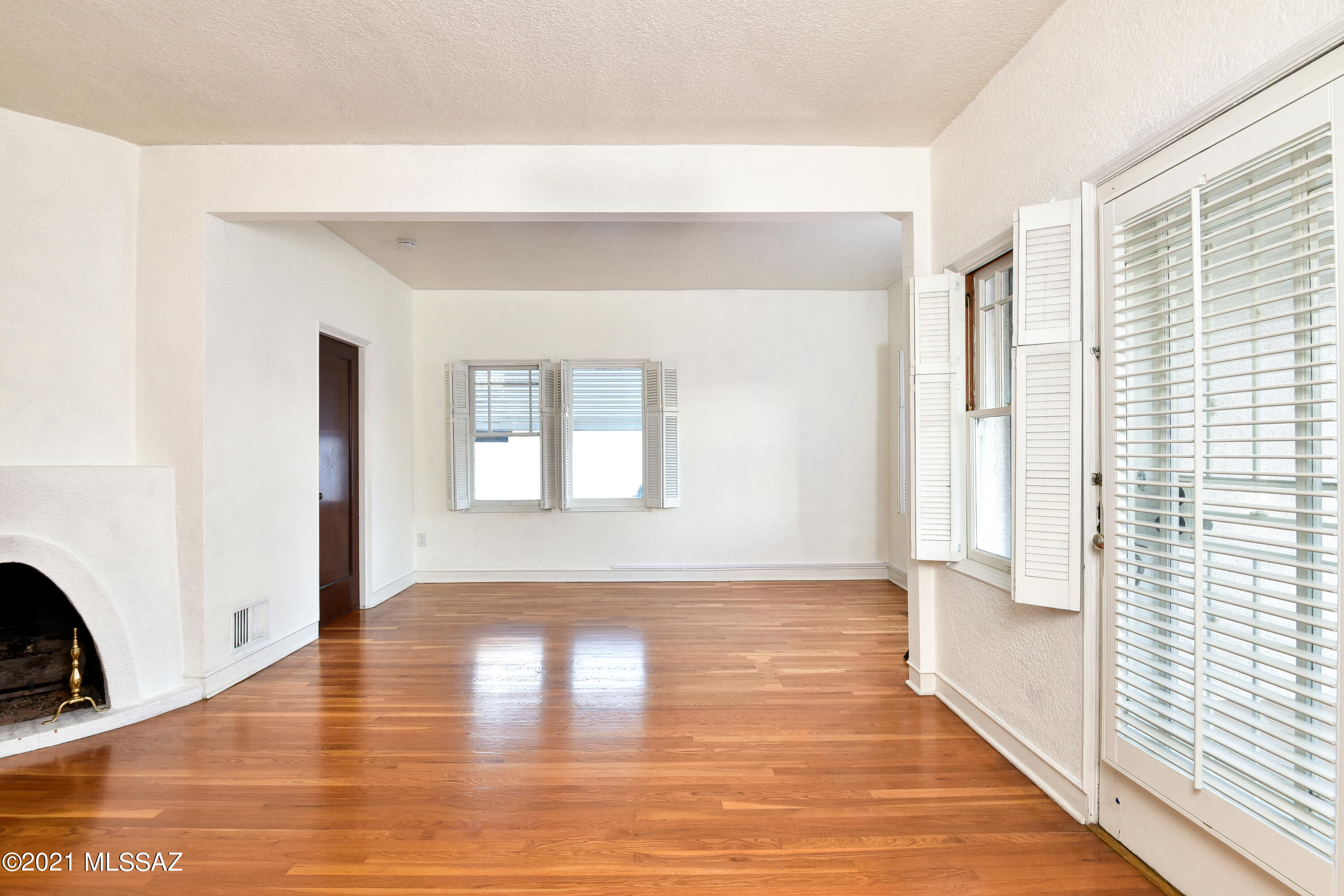 1025 E Edison Street