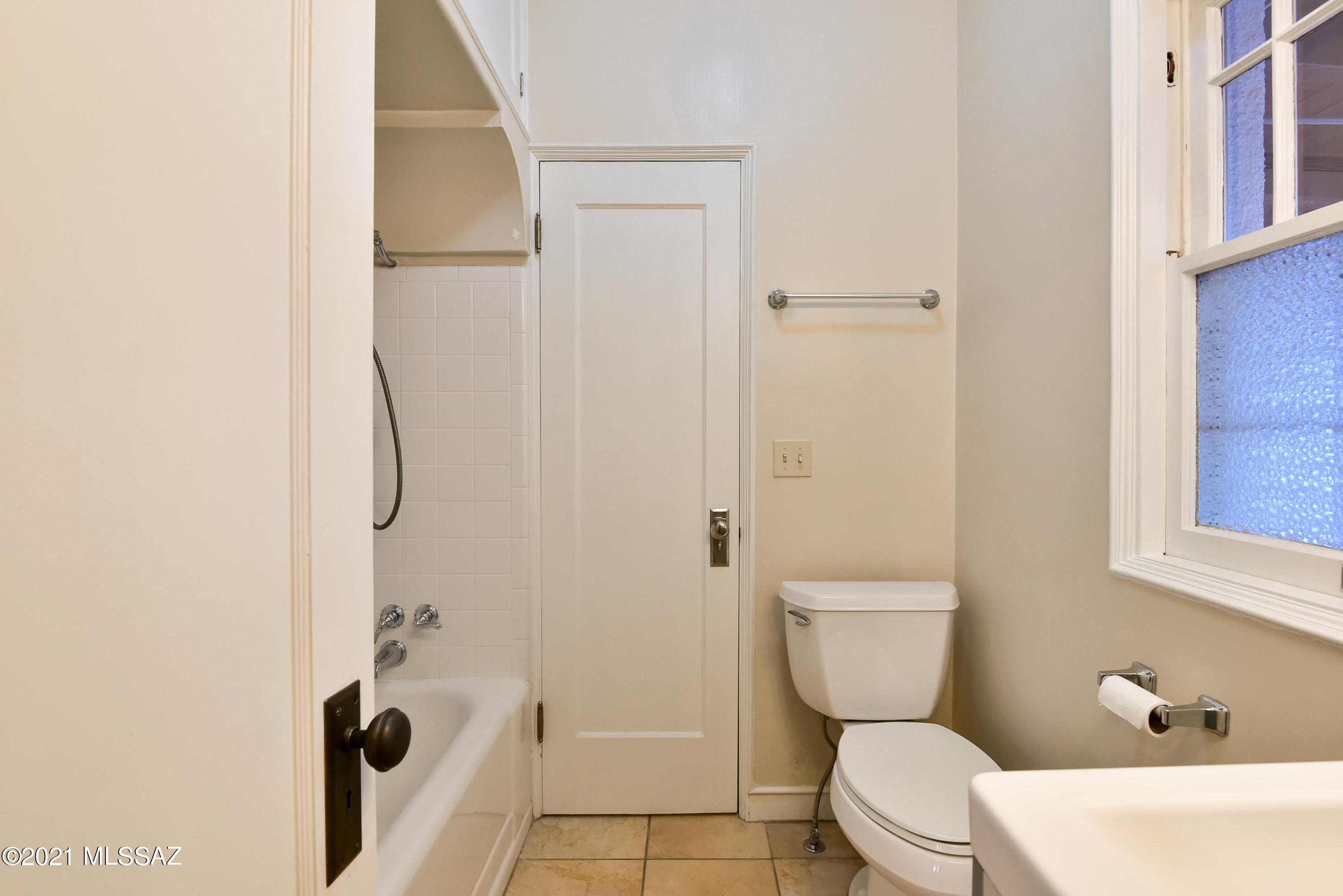 1025 E Edison Street