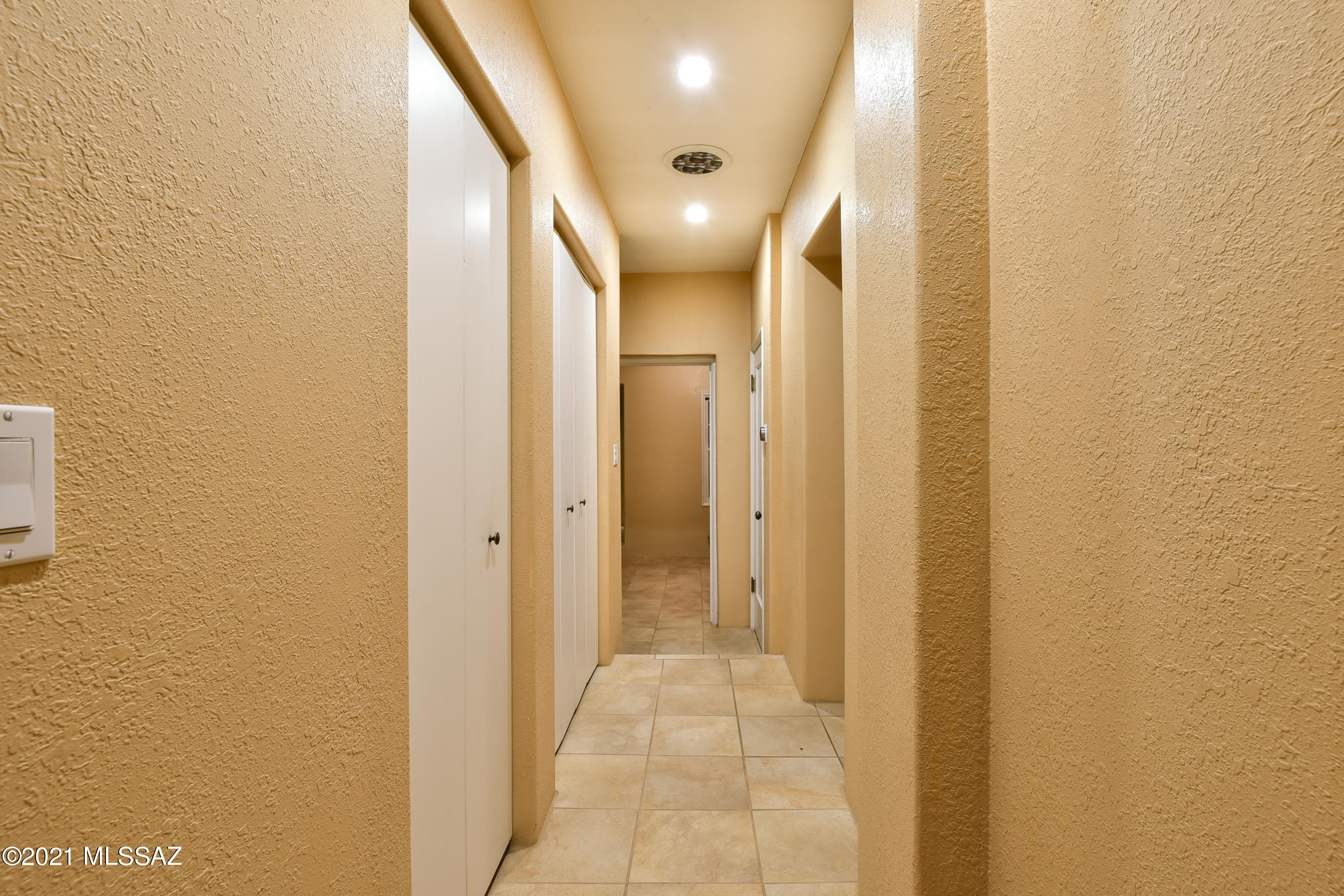 1025 E Edison Street