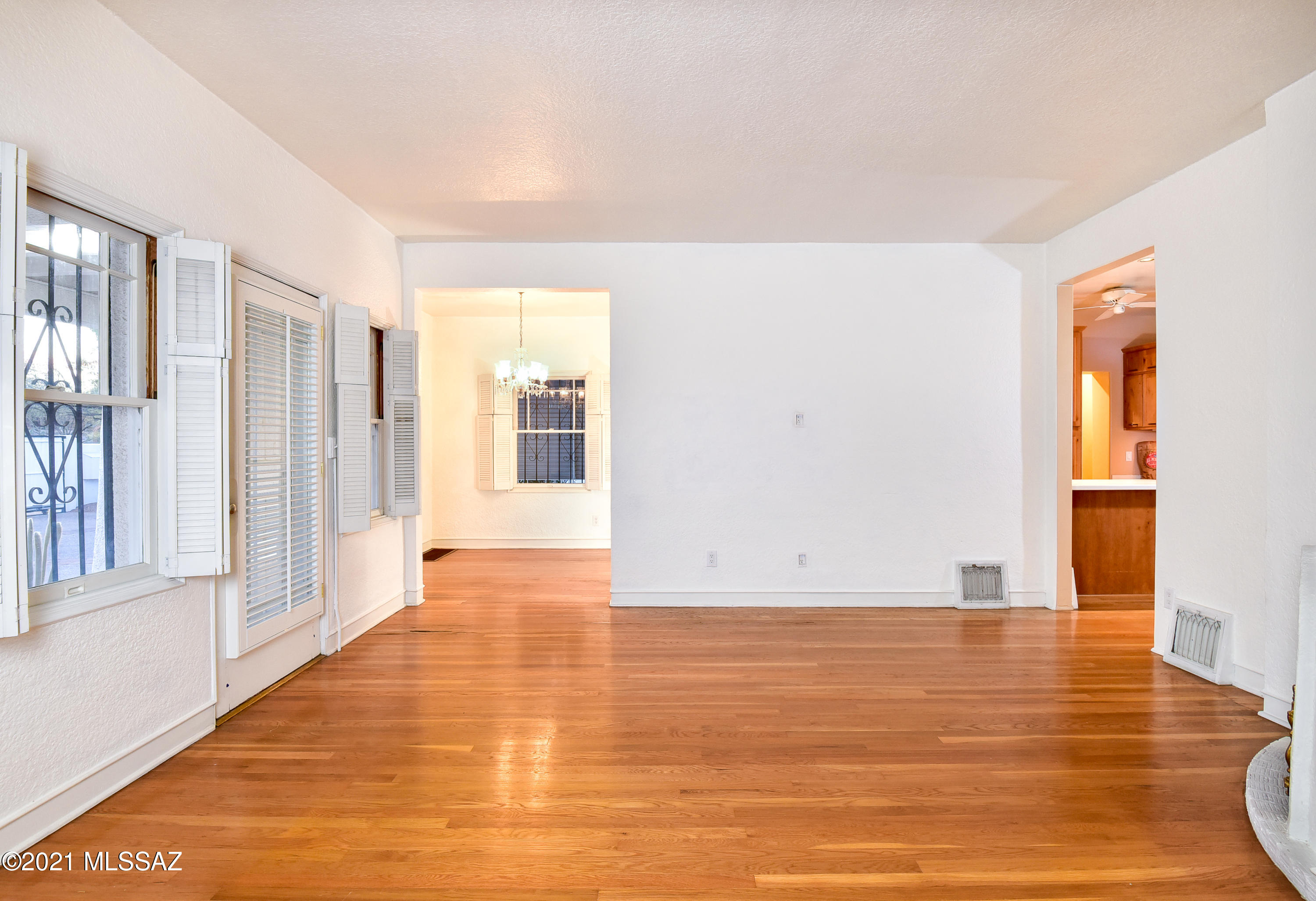 1025 E Edison Street