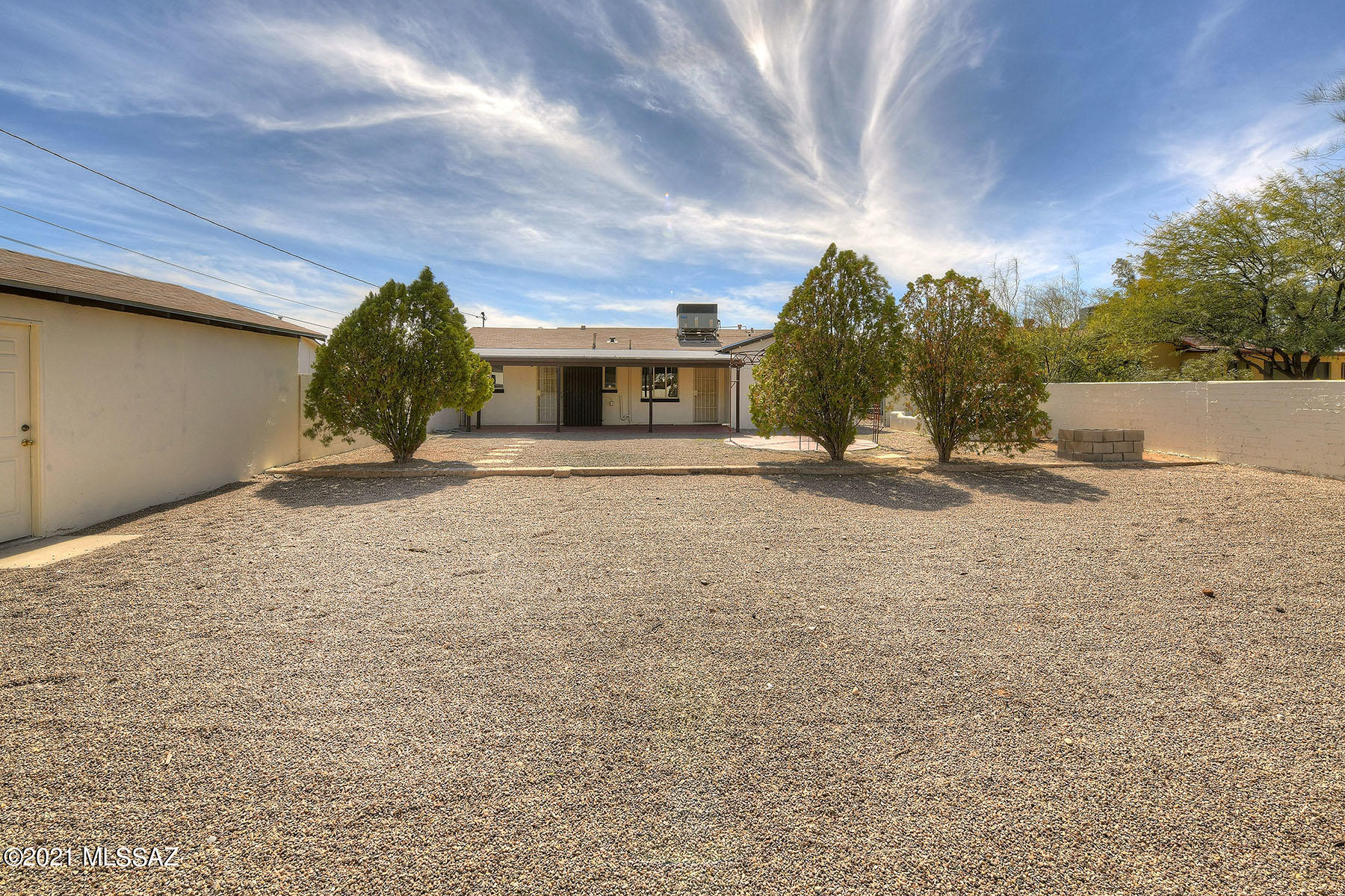 2711 E Linden Street