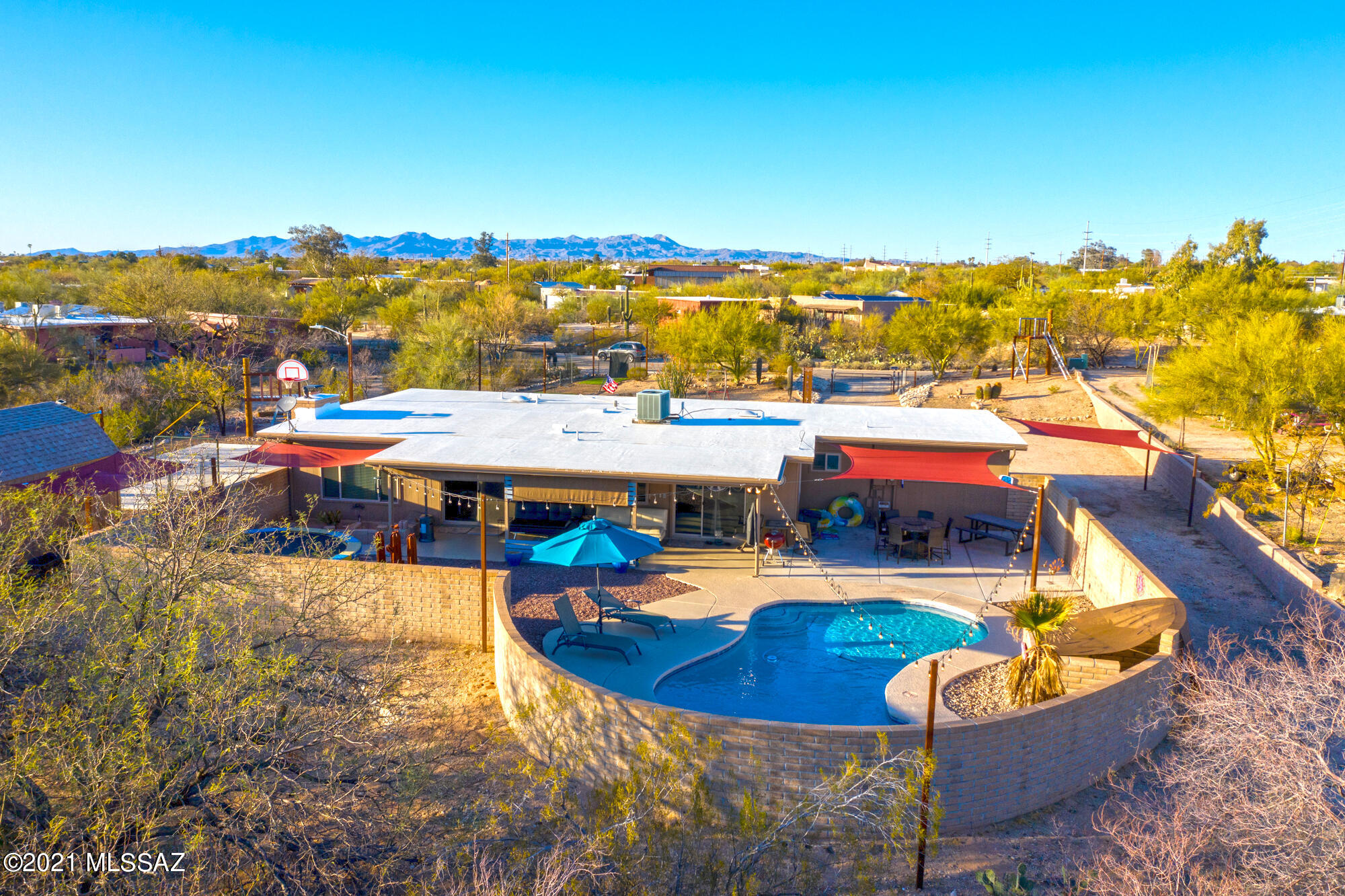 1427 W Montebella Drive