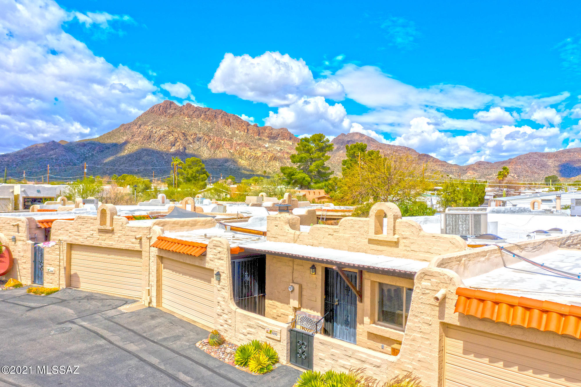 3035 S Carmona Place