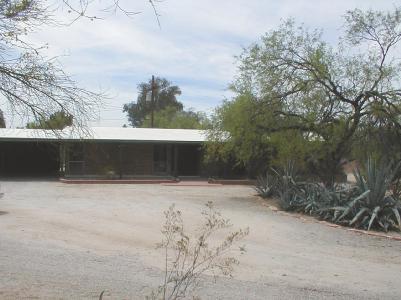 1221 W Cananea Circle