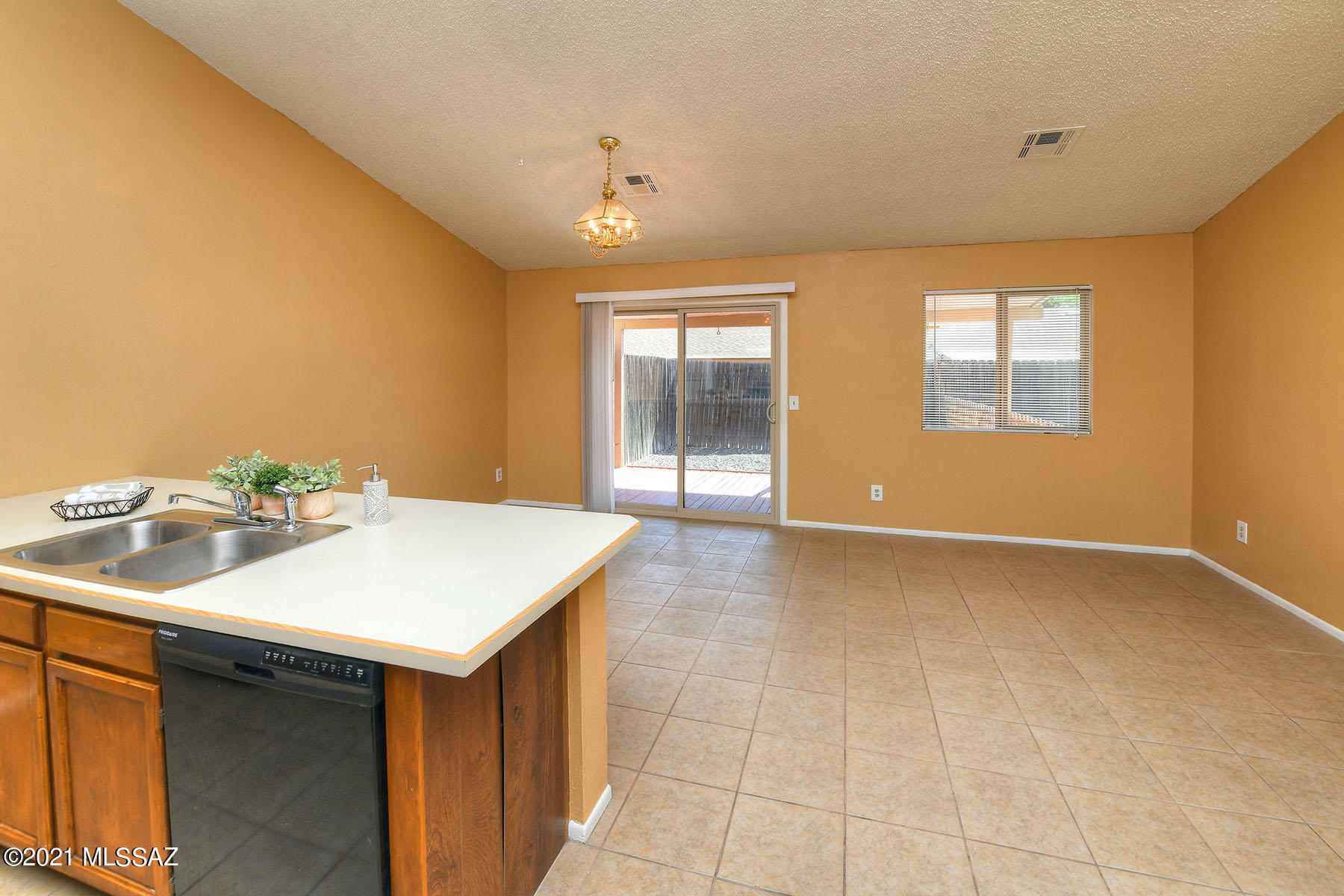 4830 S Lincoln Ridge Drive