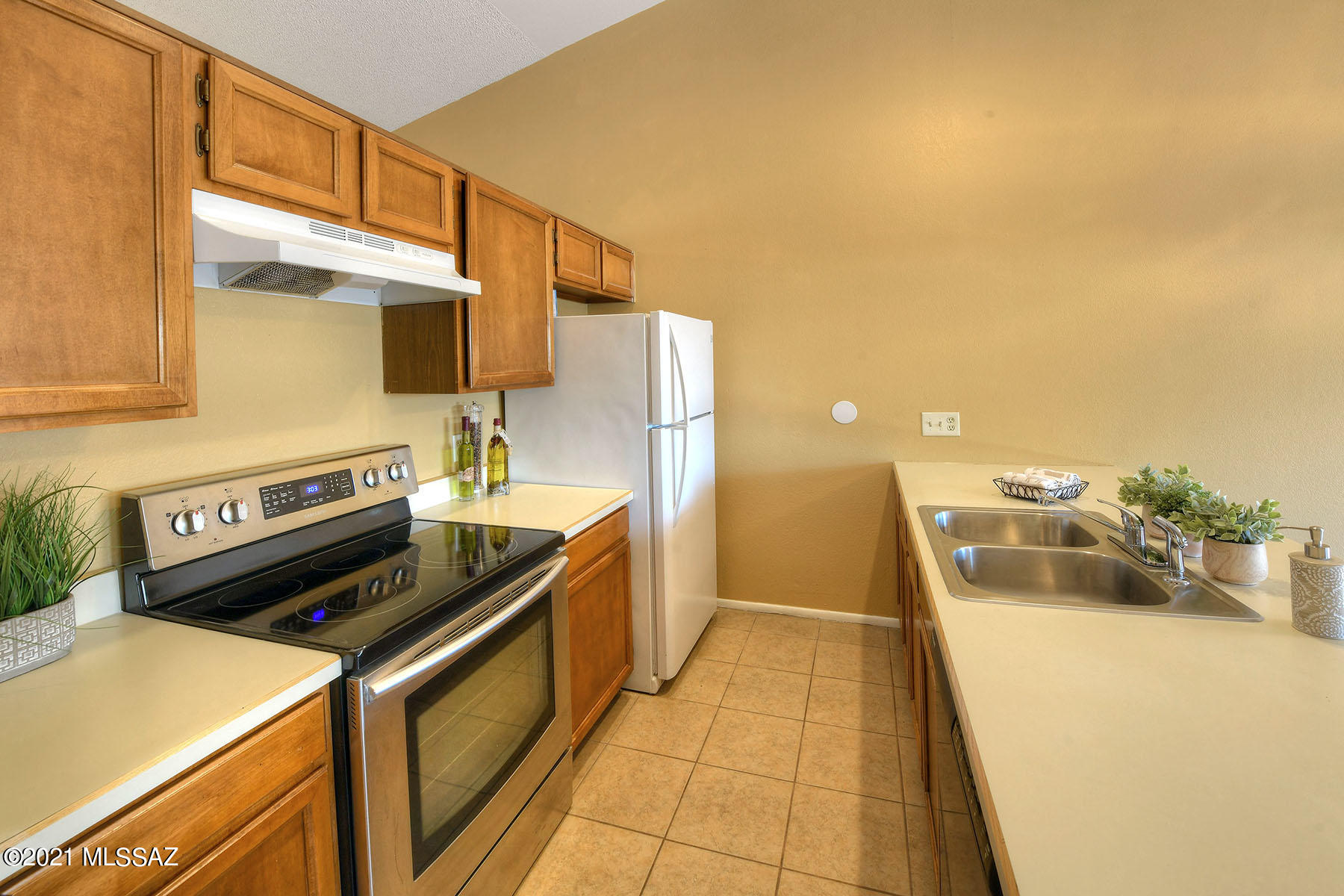 4830 S Lincoln Ridge Drive