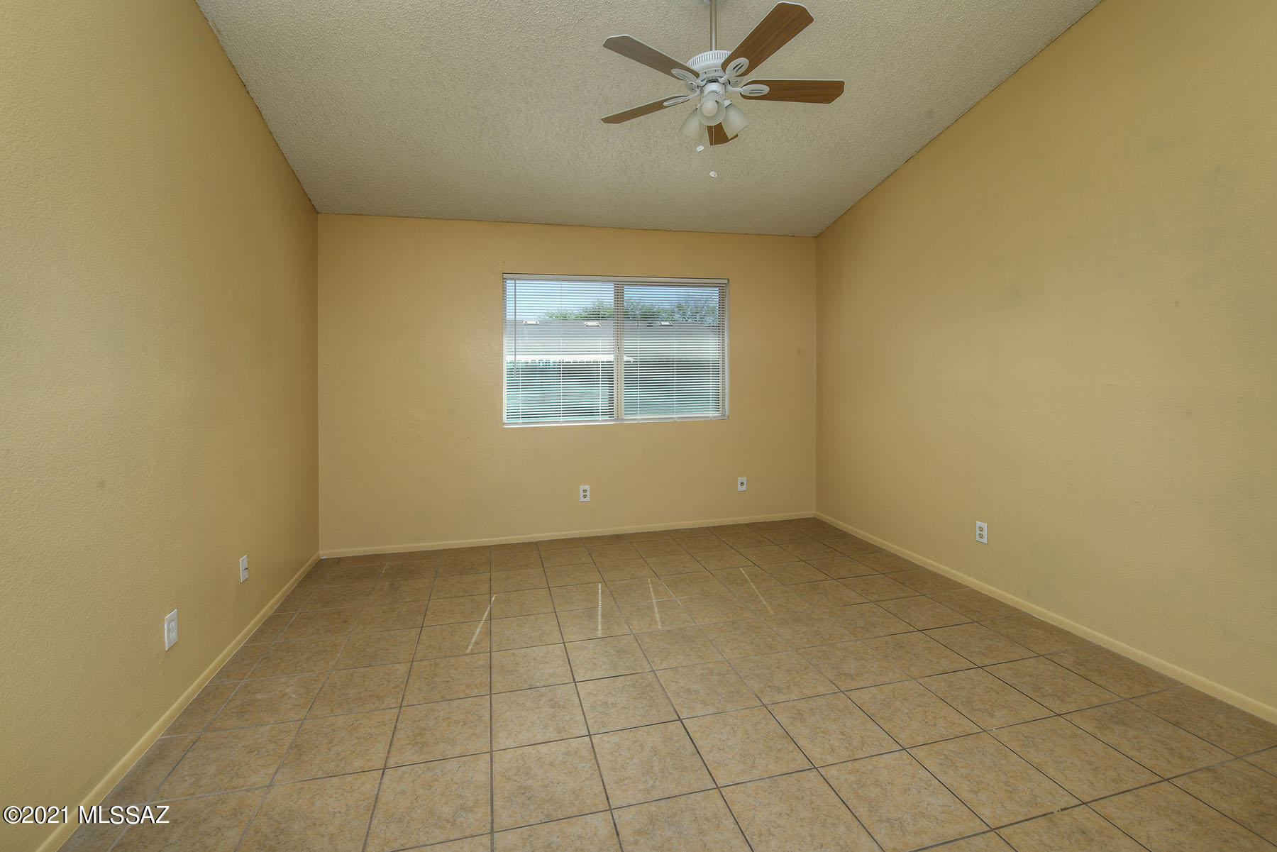 4830 S Lincoln Ridge Drive