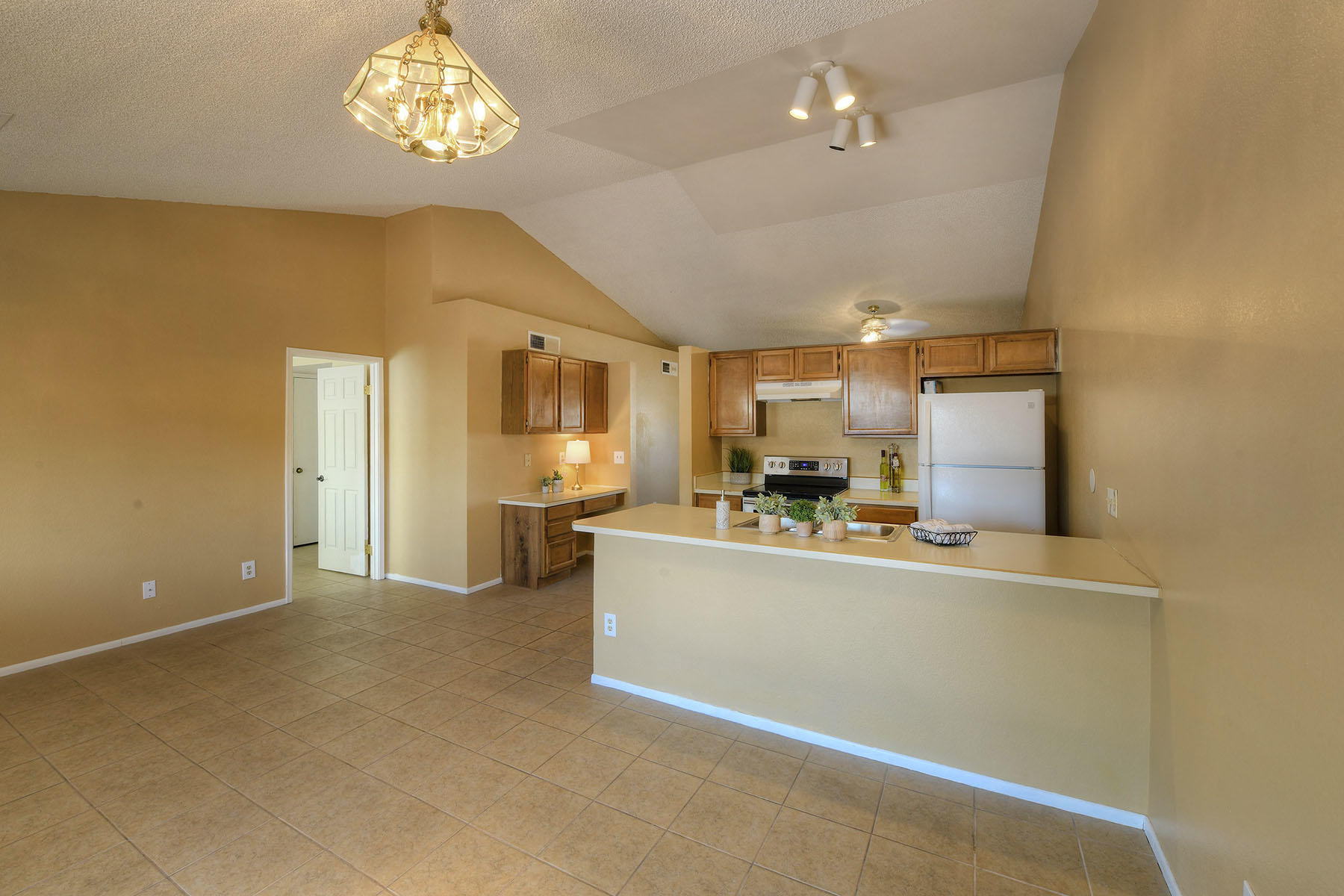 4830 S Lincoln Ridge Drive