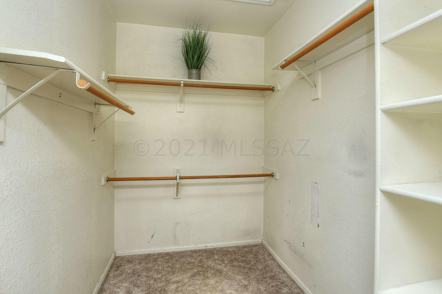 9066 N Lawndale Drive