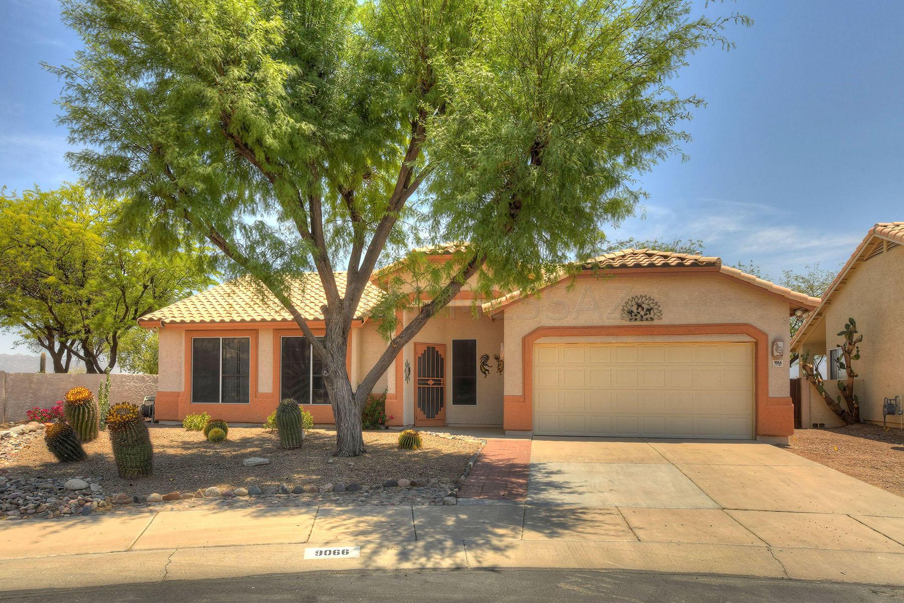 9066 N Lawndale Drive