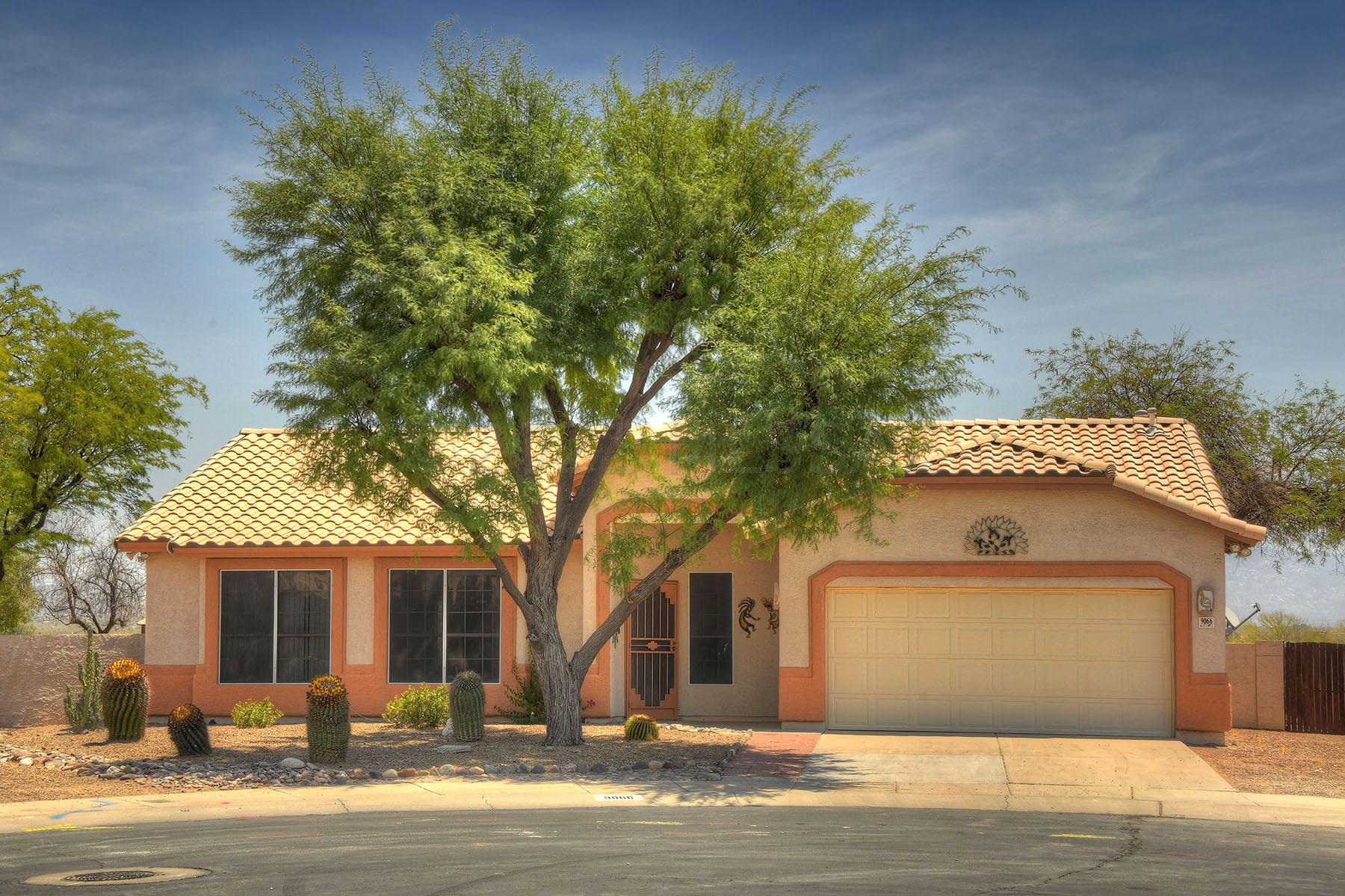 9066 N Lawndale Drive