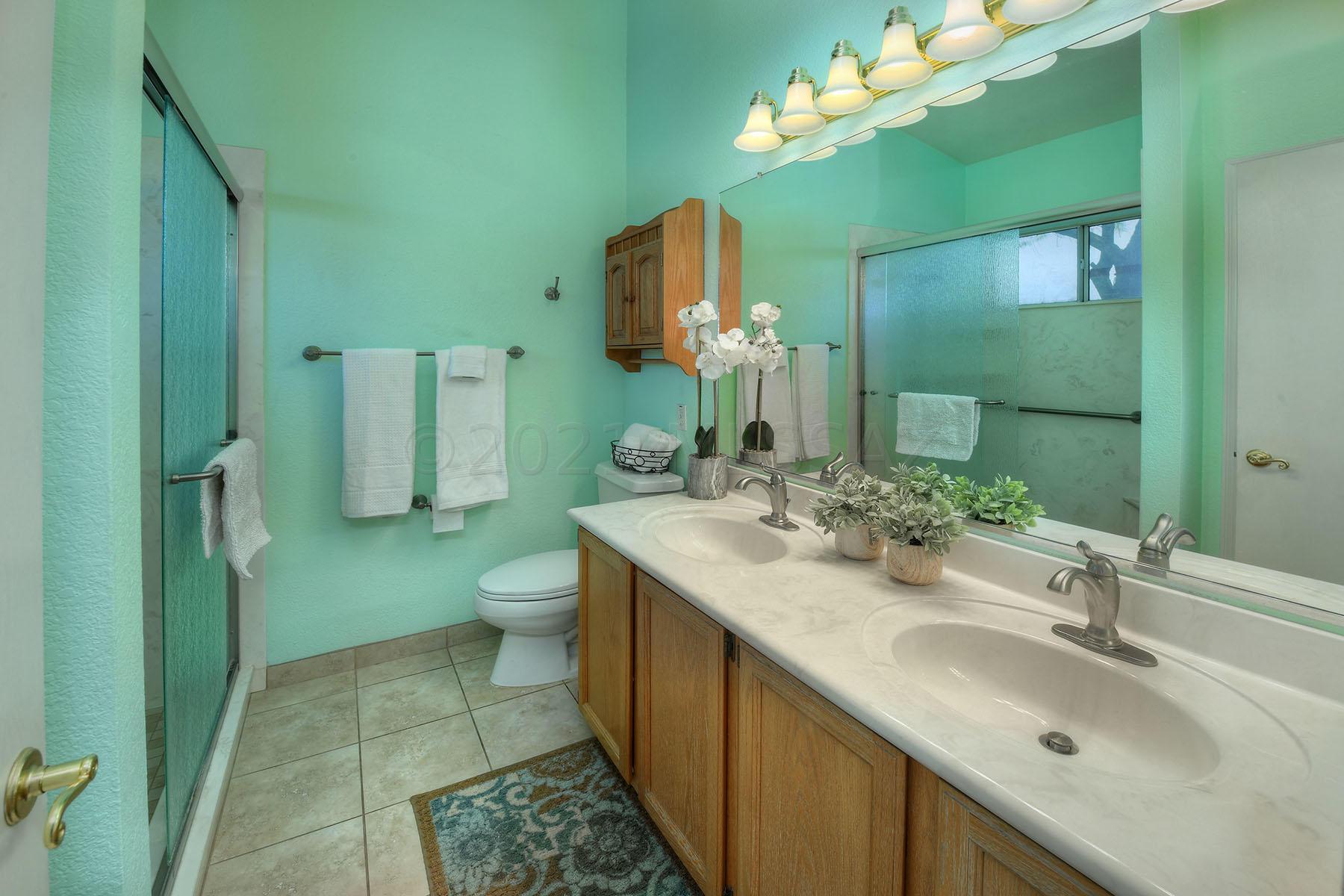 9066 N Lawndale Drive