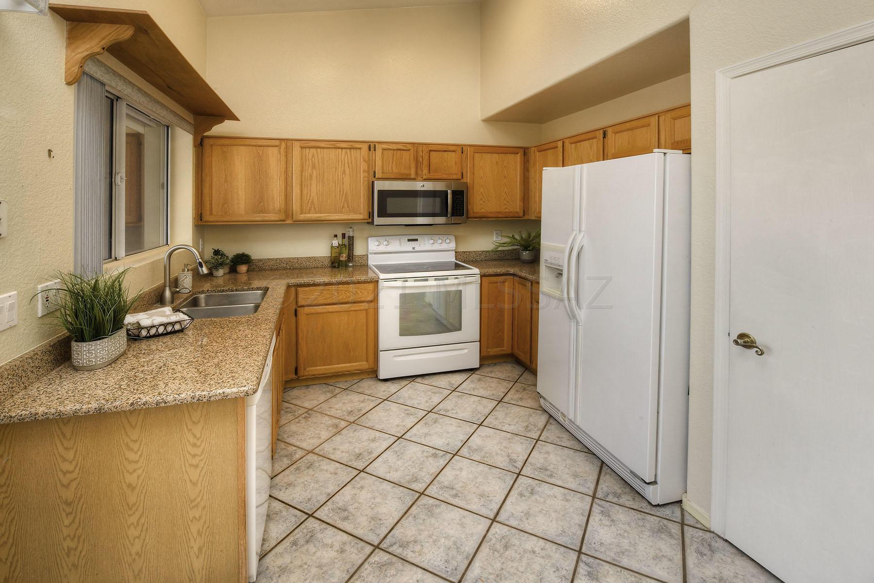 9066 N Lawndale Drive