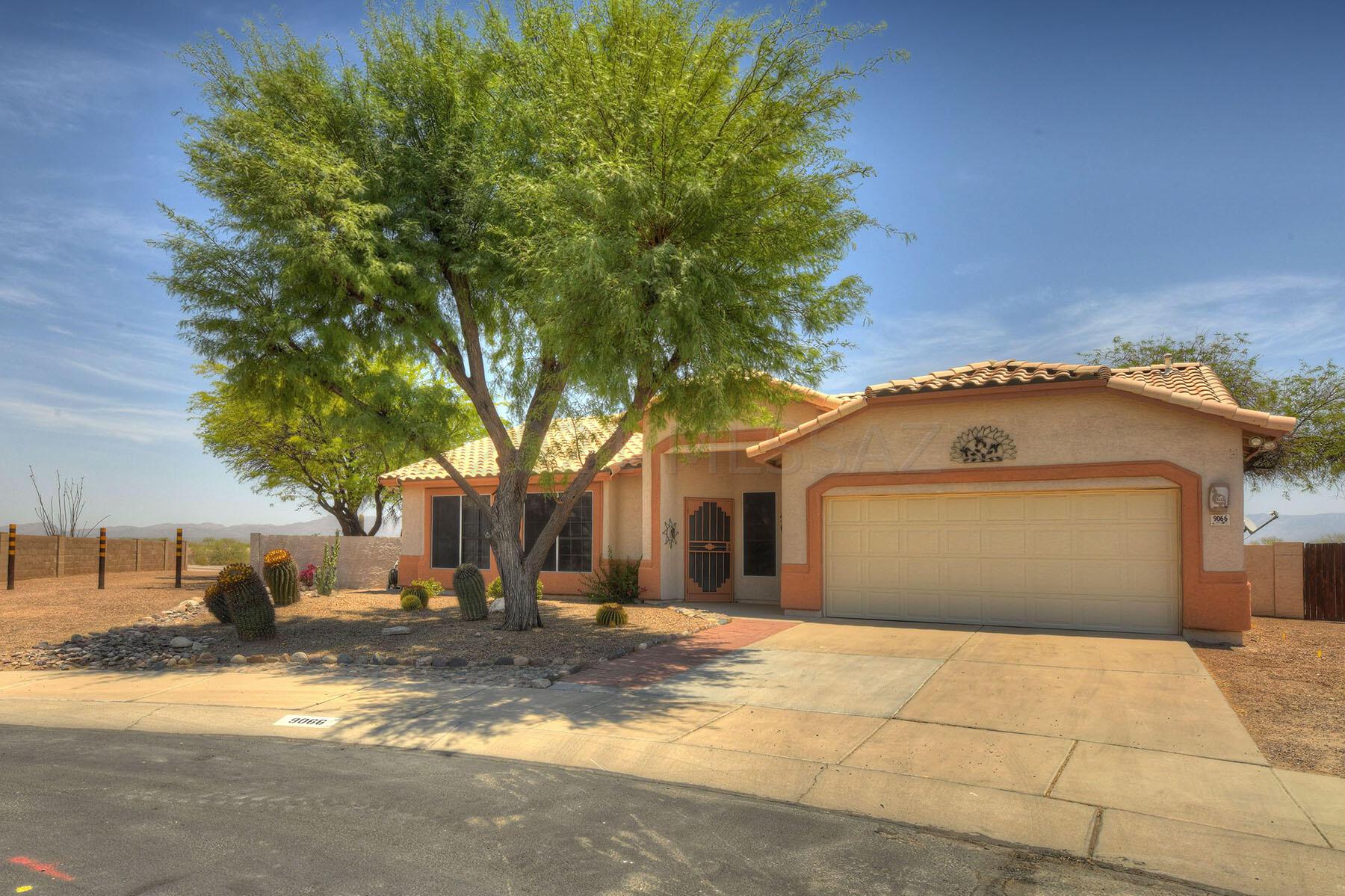 9066 N Lawndale Drive