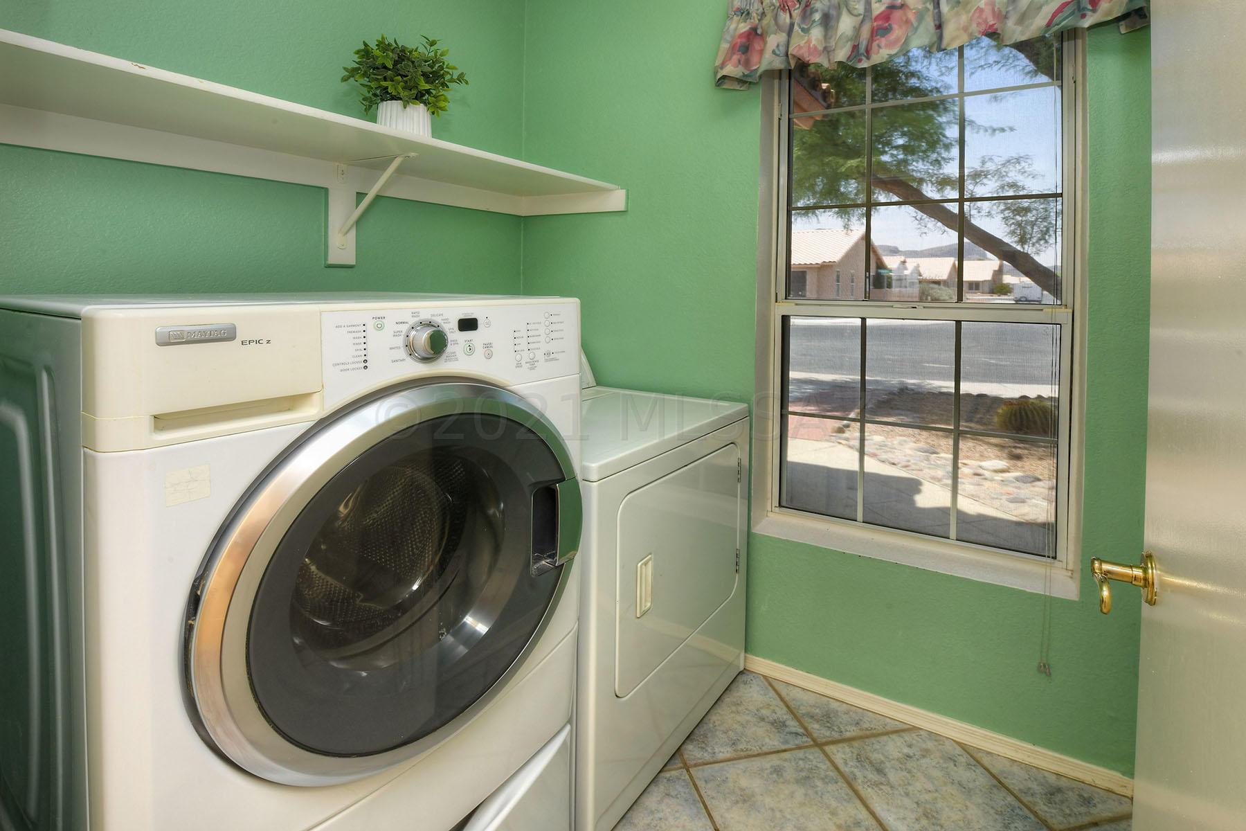 9066 N Lawndale Drive