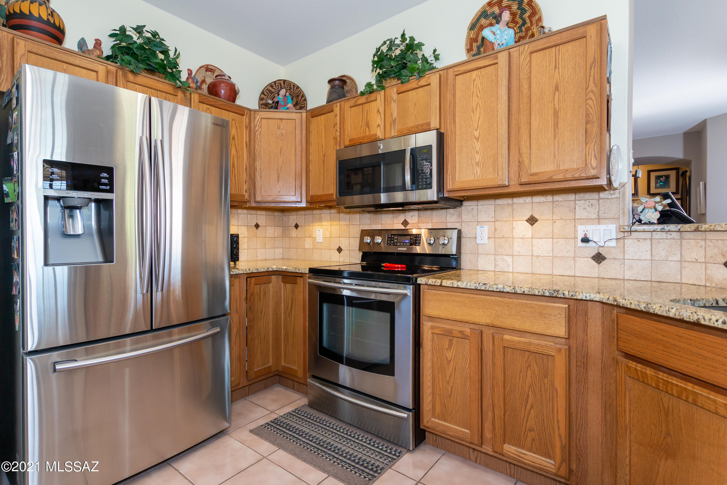 9489 N Twinkling Shadows Way Way