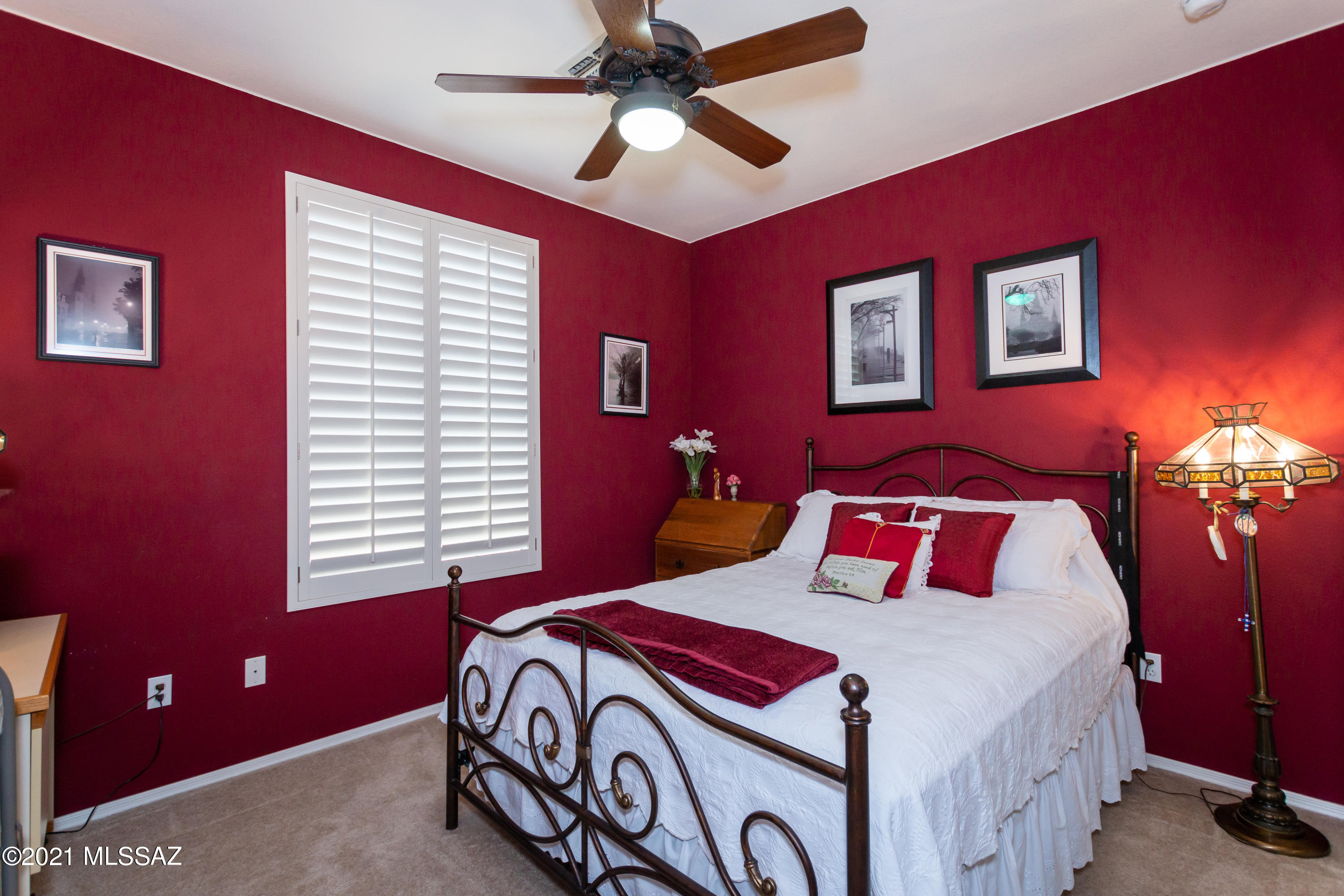 9489 N Twinkling Shadows Way Way