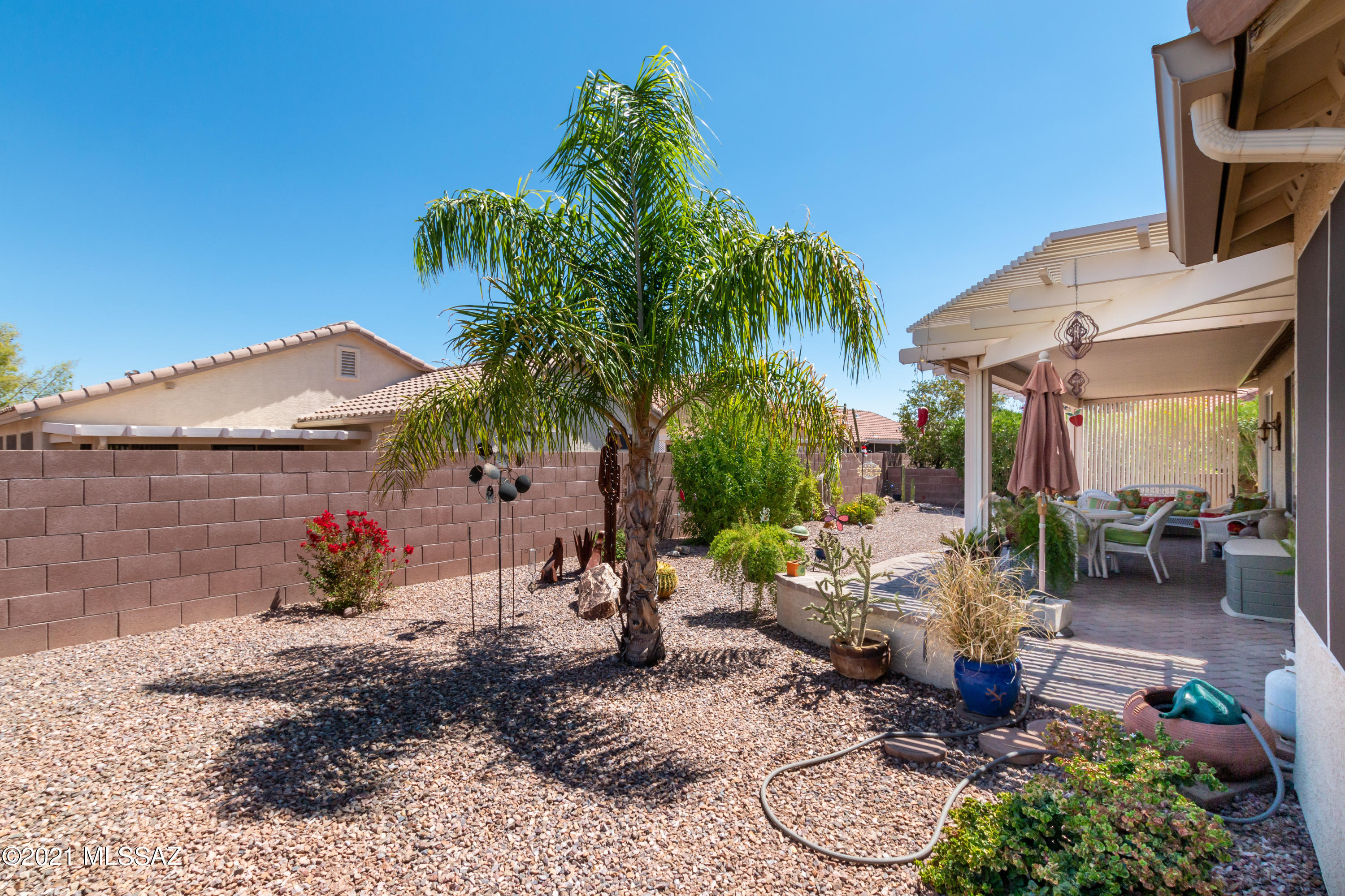 9489 N Twinkling Shadows Way Way