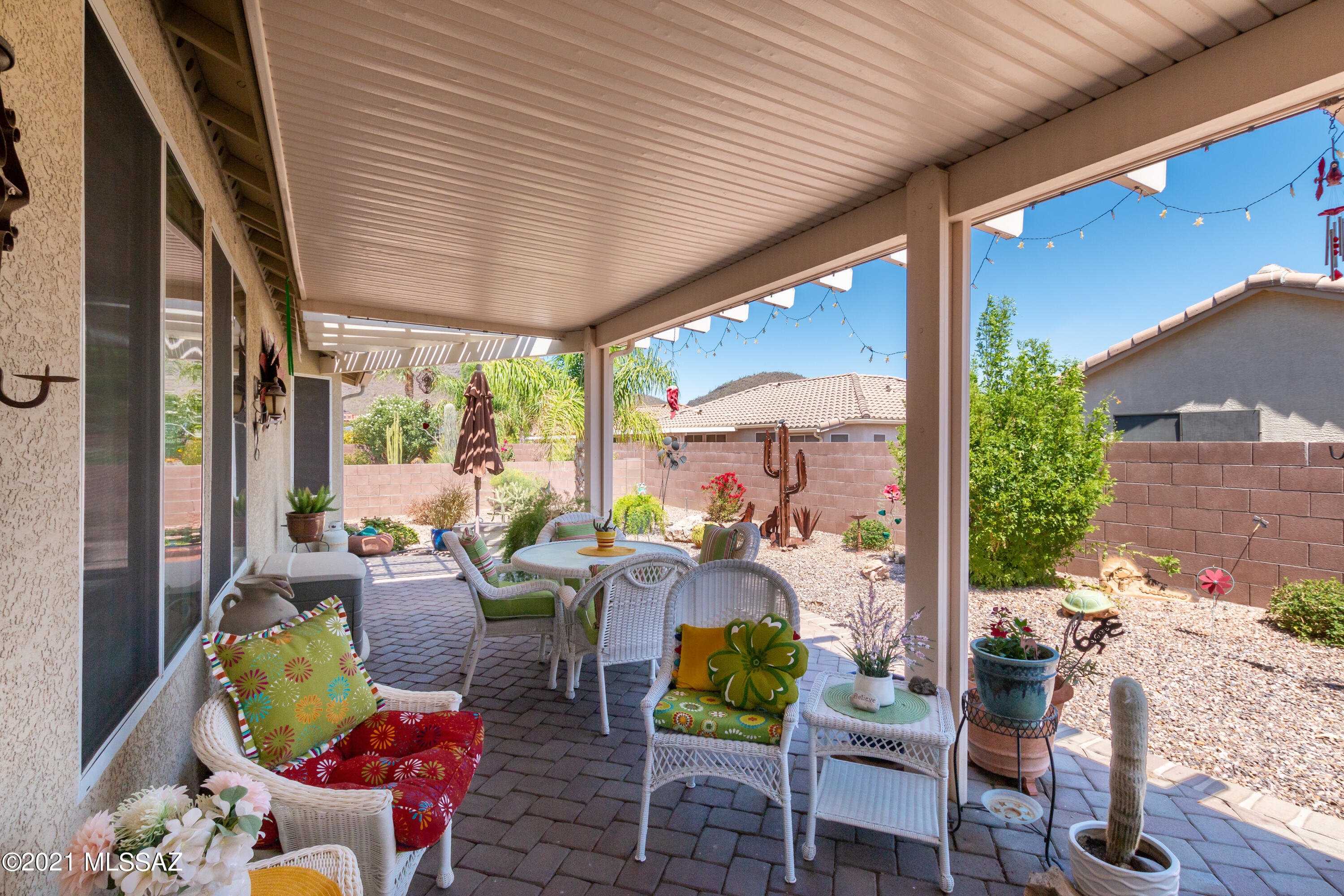 9489 N Twinkling Shadows Way Way