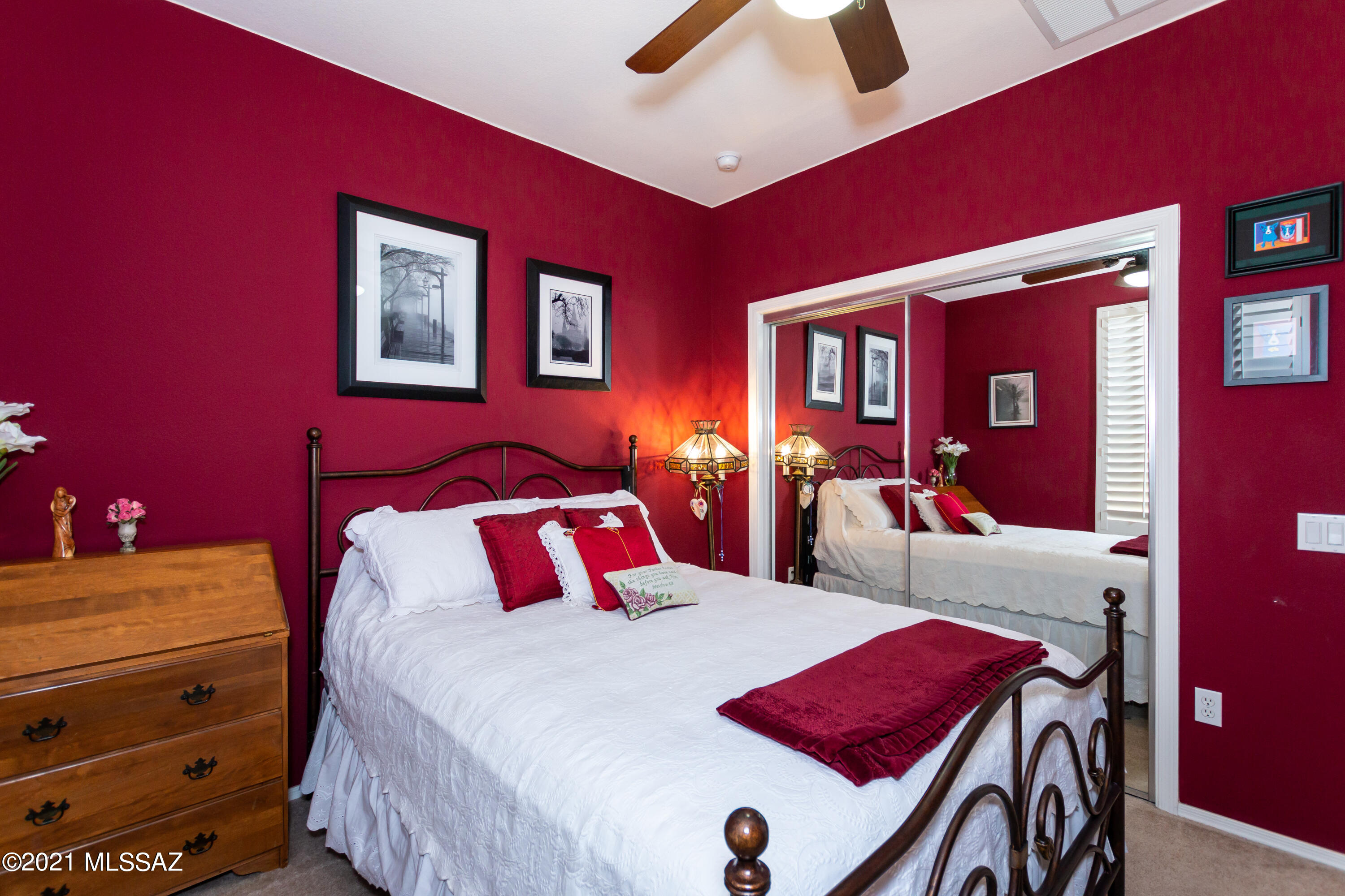 9489 N Twinkling Shadows Way Way