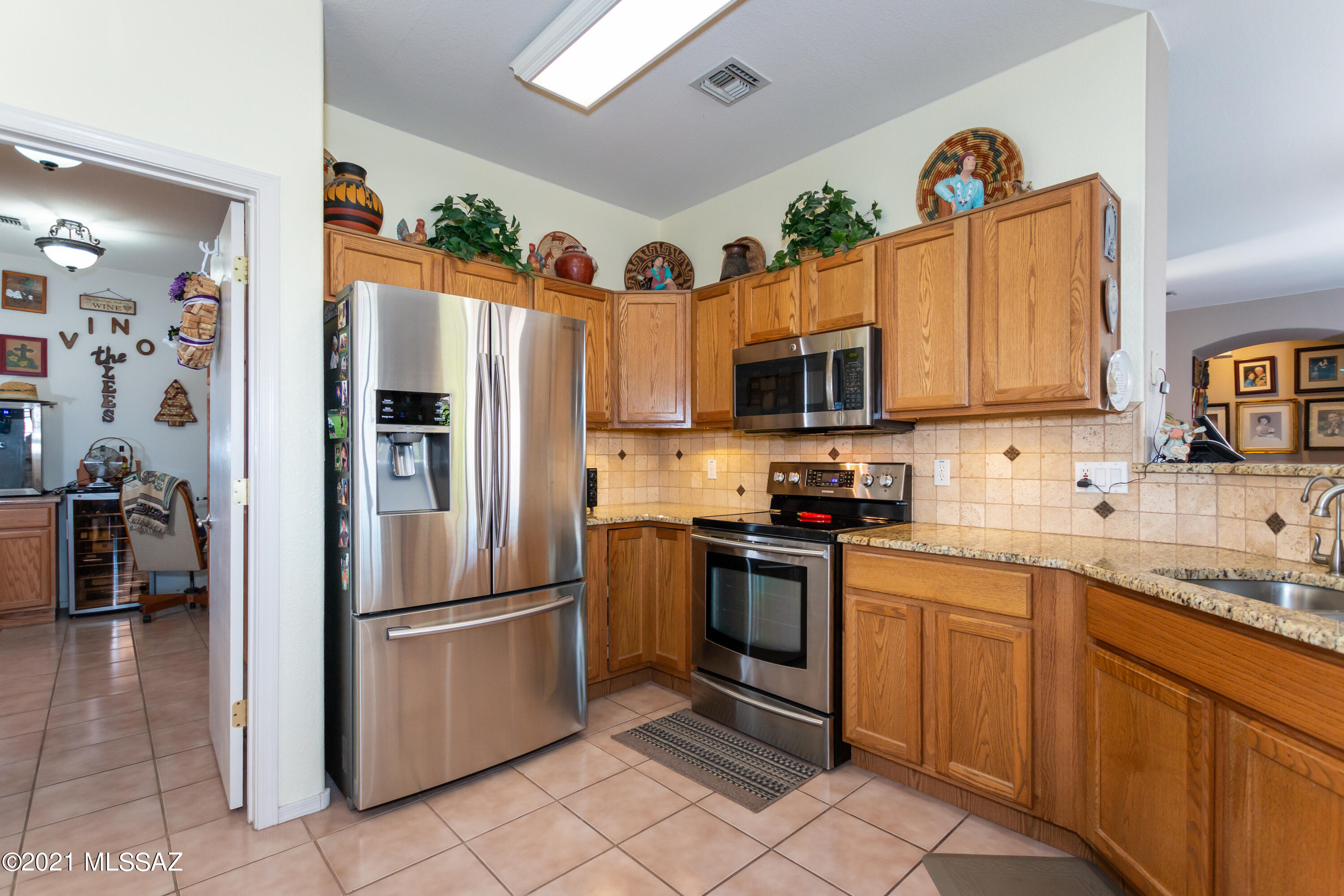 9489 N Twinkling Shadows Way Way