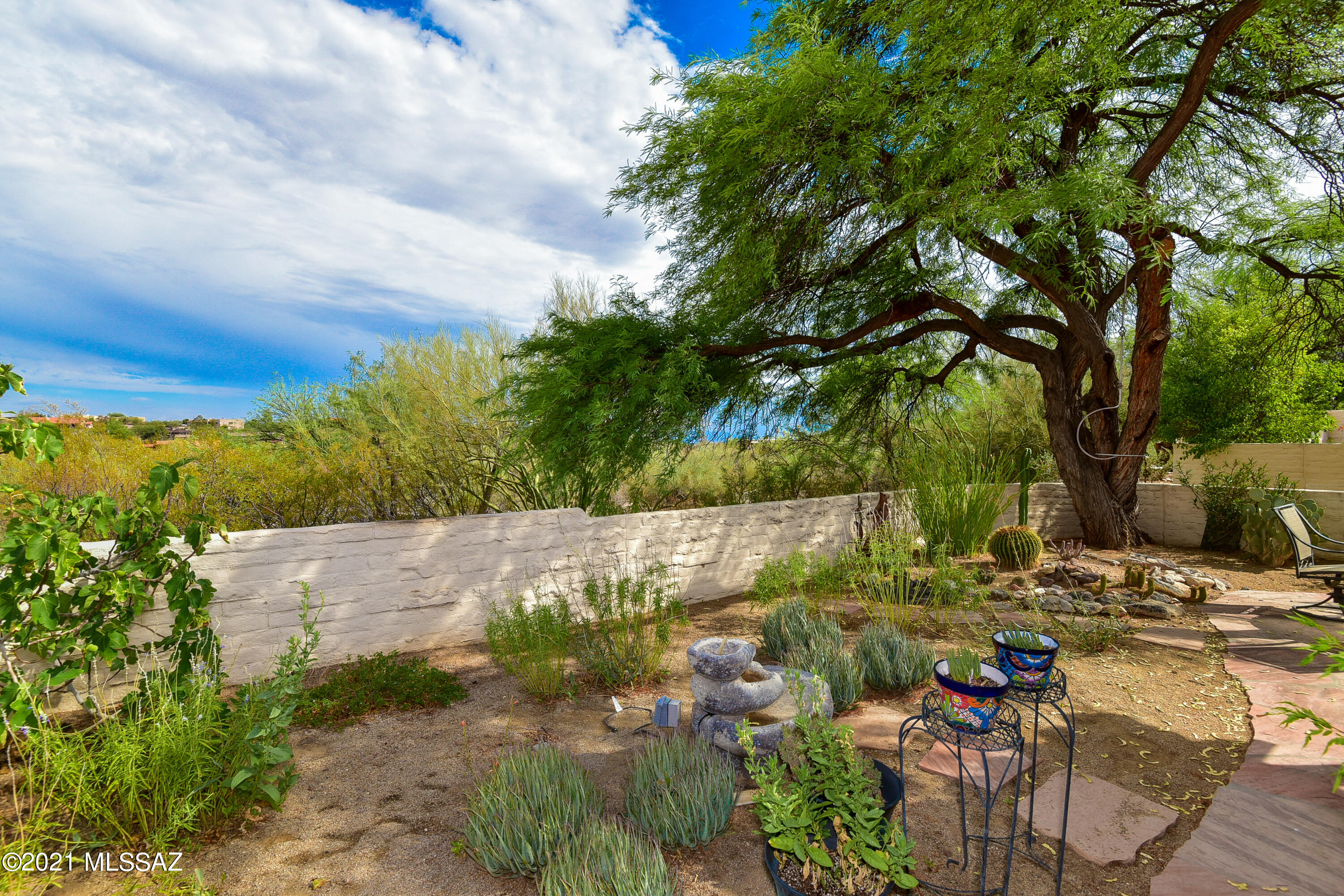 5012 N Placita Del Lazo