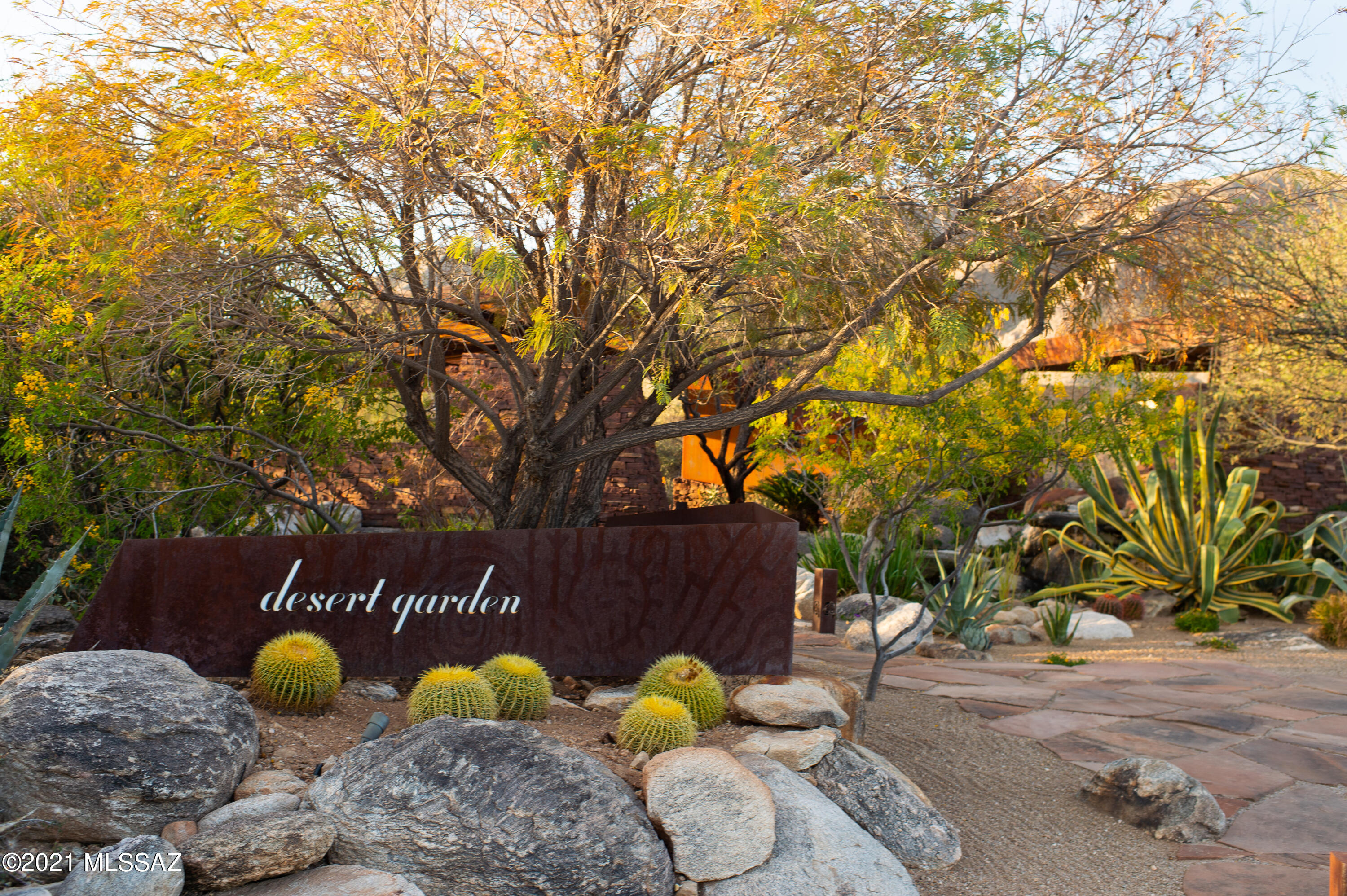 1307 E Desert Garden Drive Unit: 138