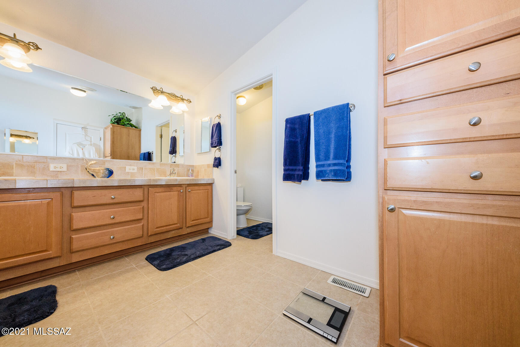 10726 W Paradise Lane